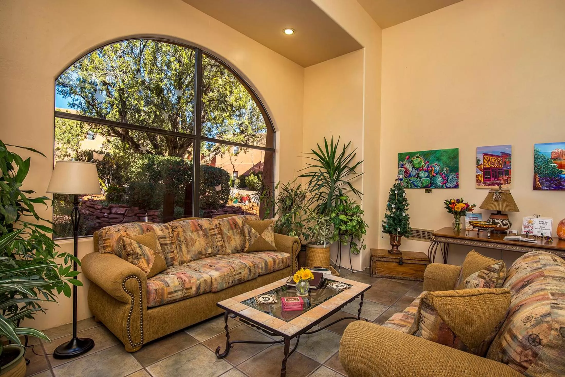 Lounge or bar in Alma De Sedona Inn B&B