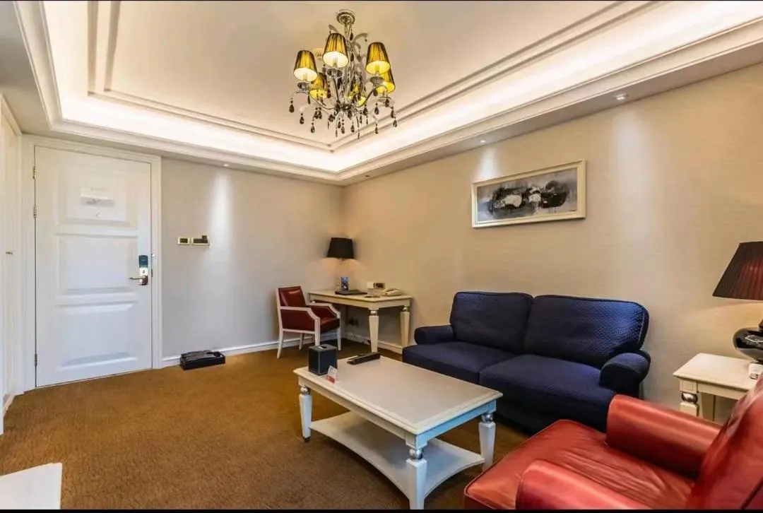 Wealthy All Suite Hotel Suzhou