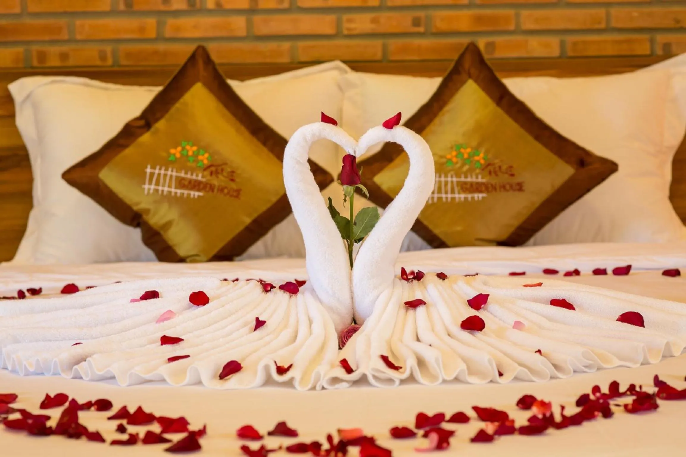 Bed in The Garden House Phu Quoc Resort