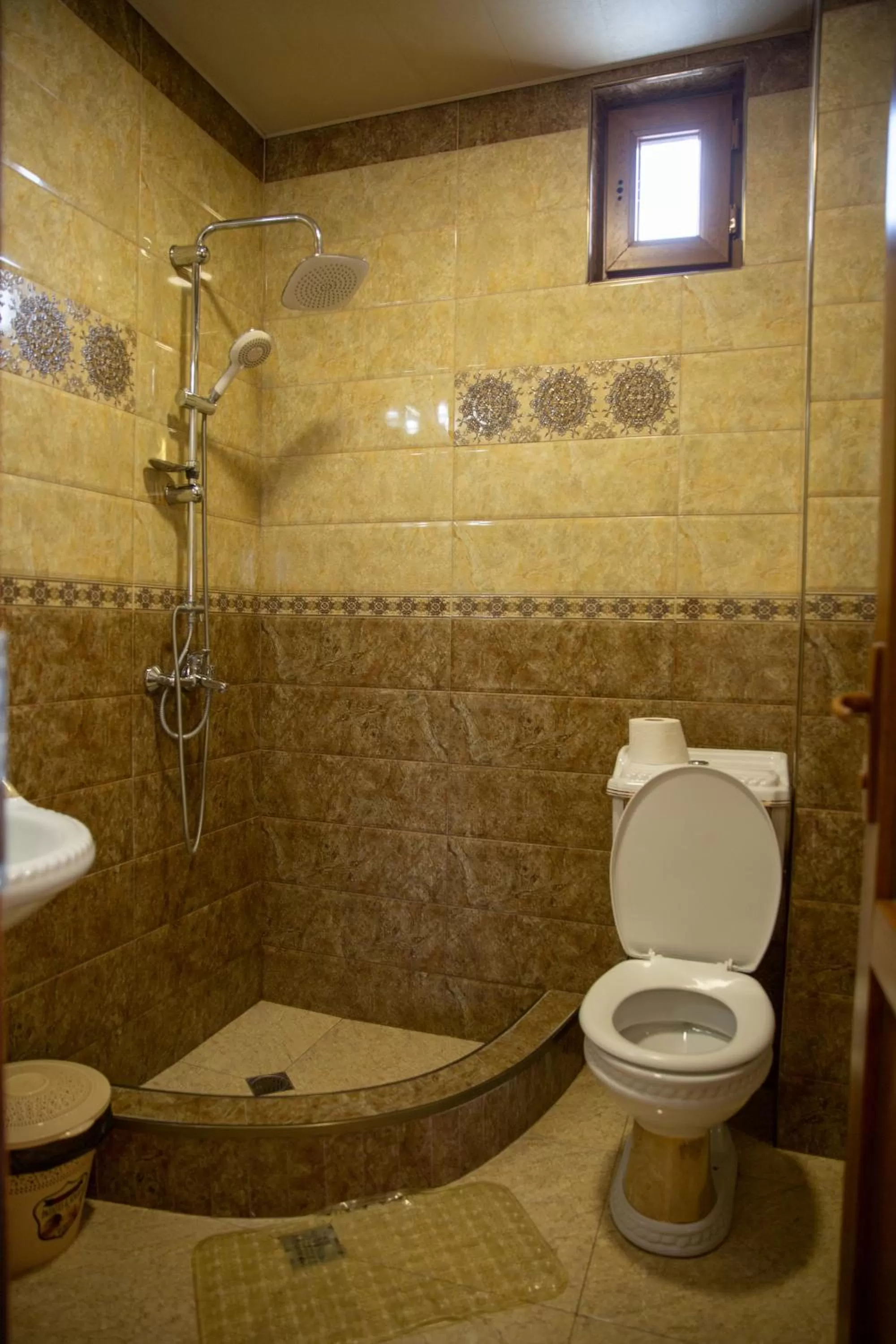 Bathroom in Family Hotel Kolorit Old Tbilisi