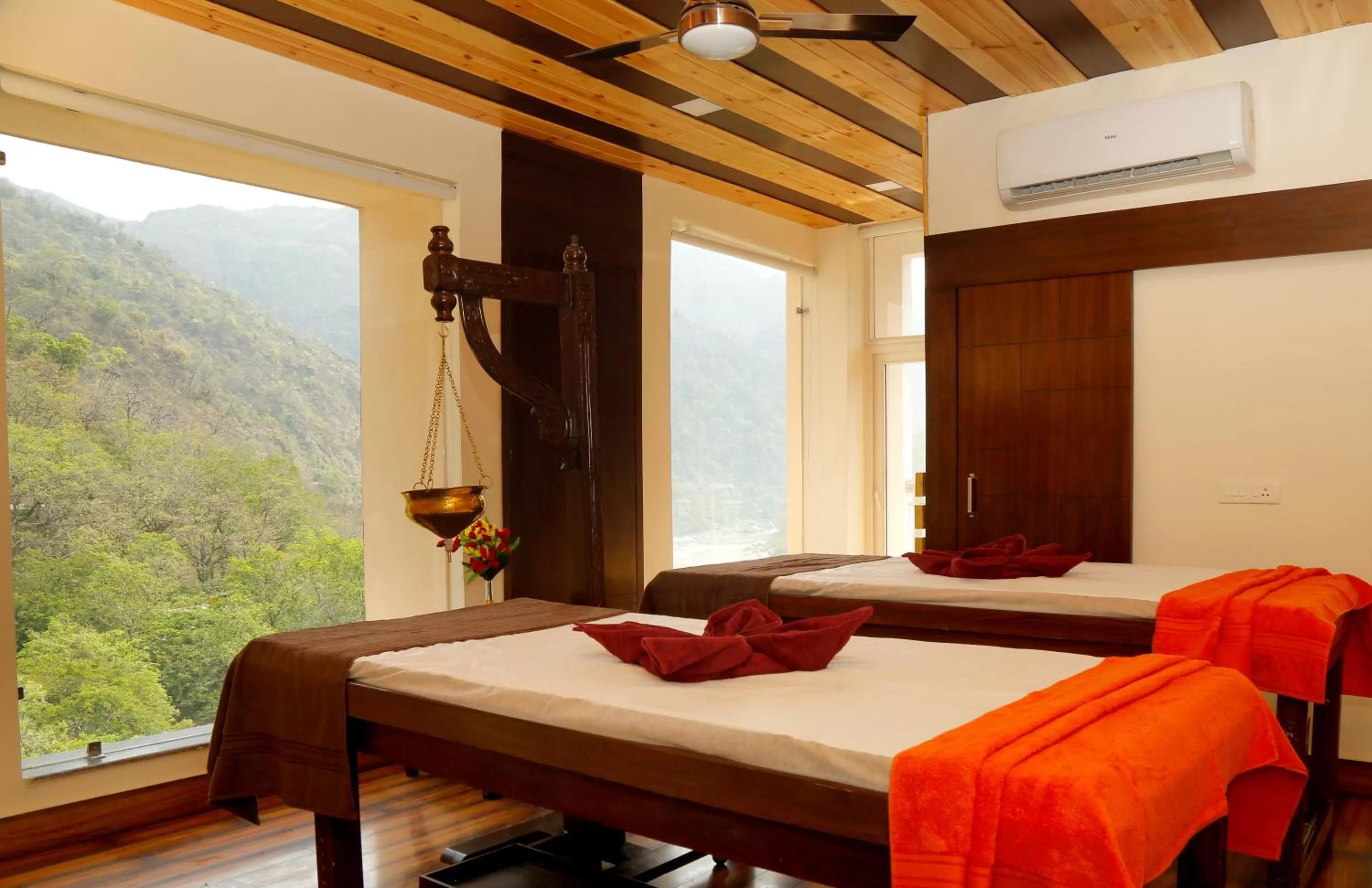 Massage, Bed in Kamay The Grand Alova