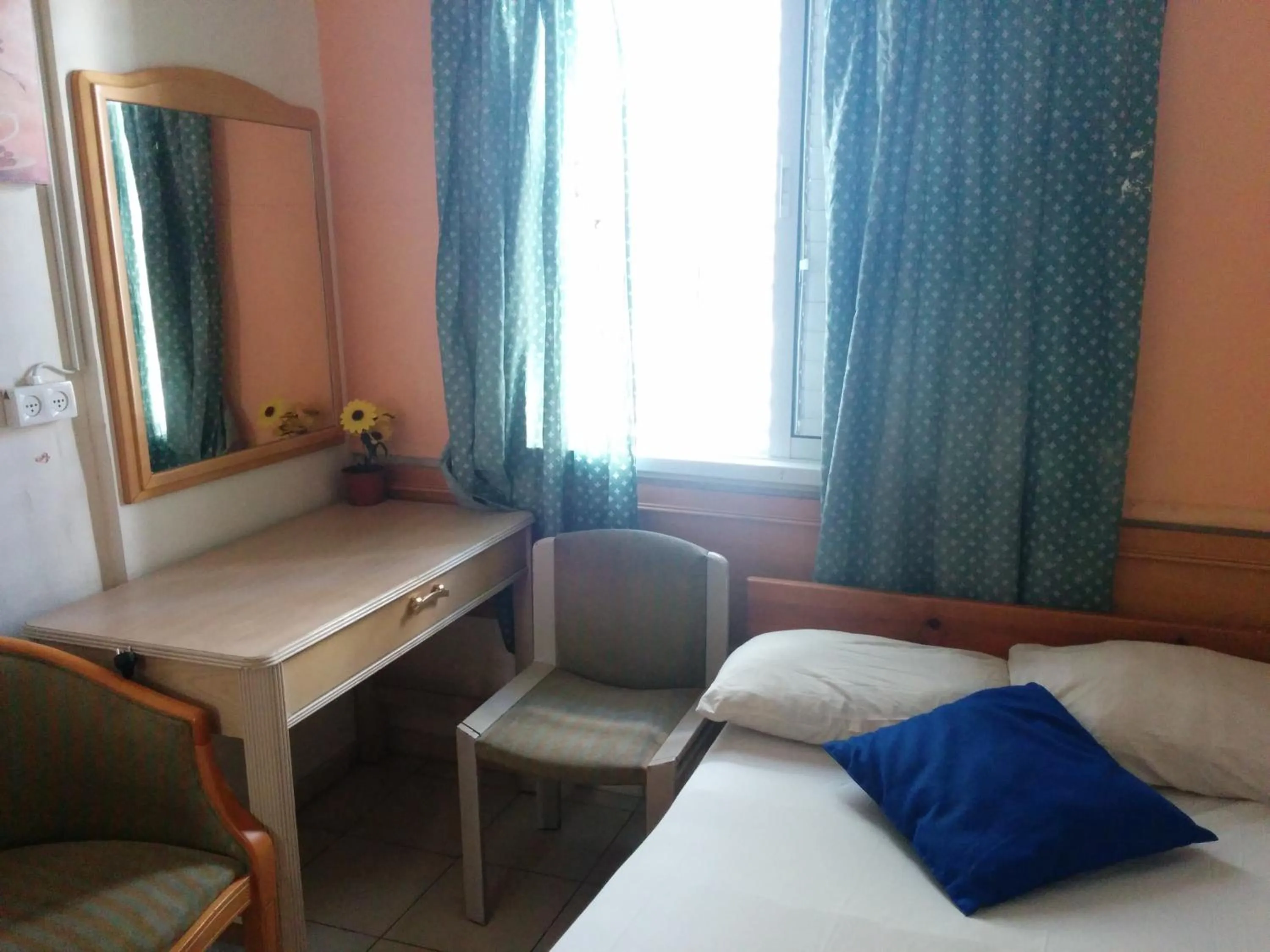 Bed in Momo's Hostel