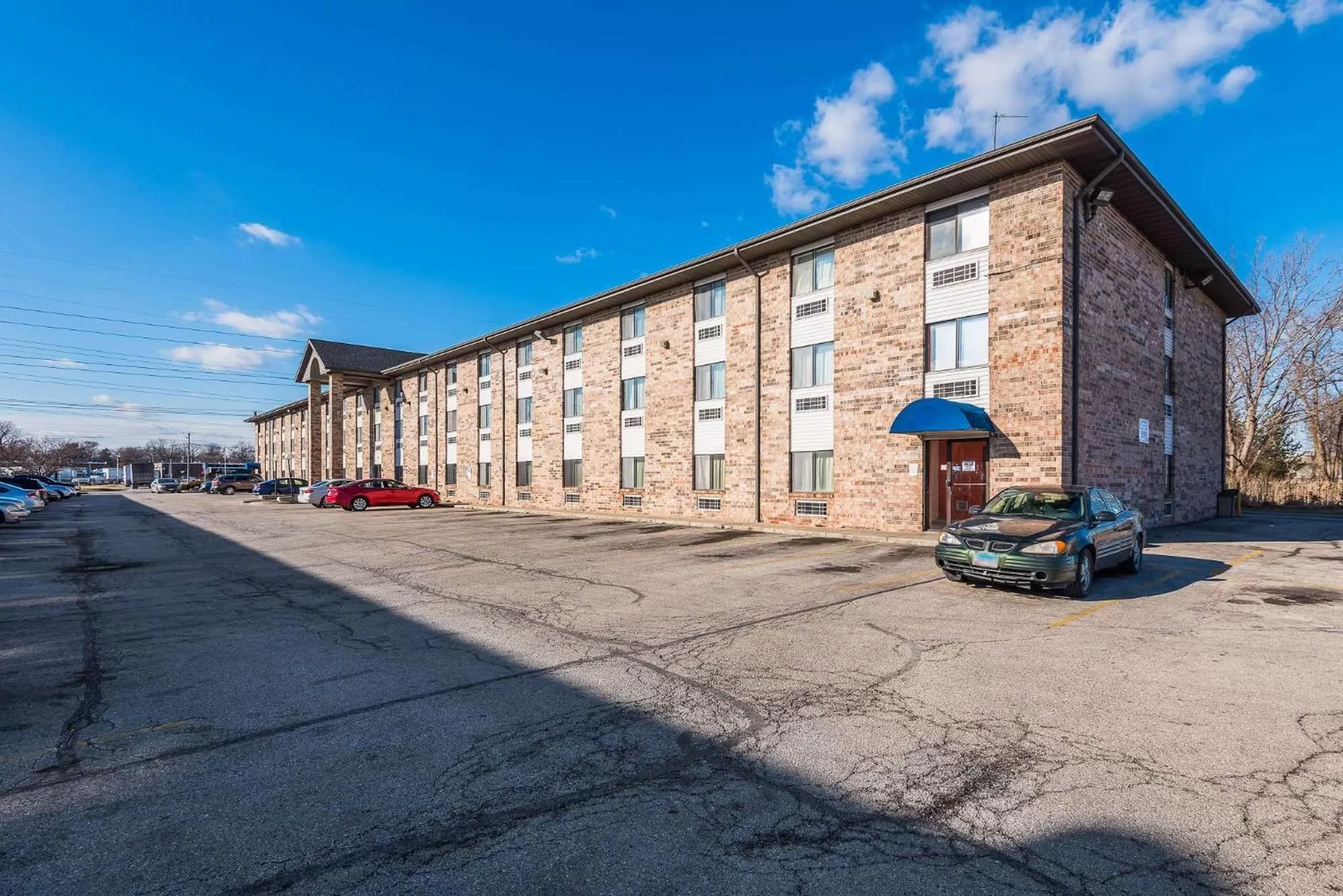 Property building in Motel 6-Bridgeview, IL