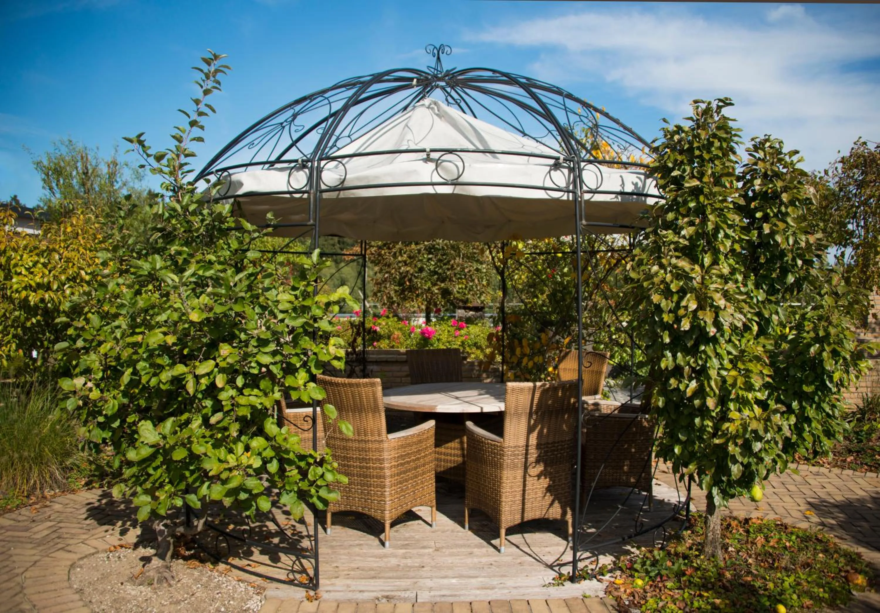 Patio in Best Western Hotel am Walserberg