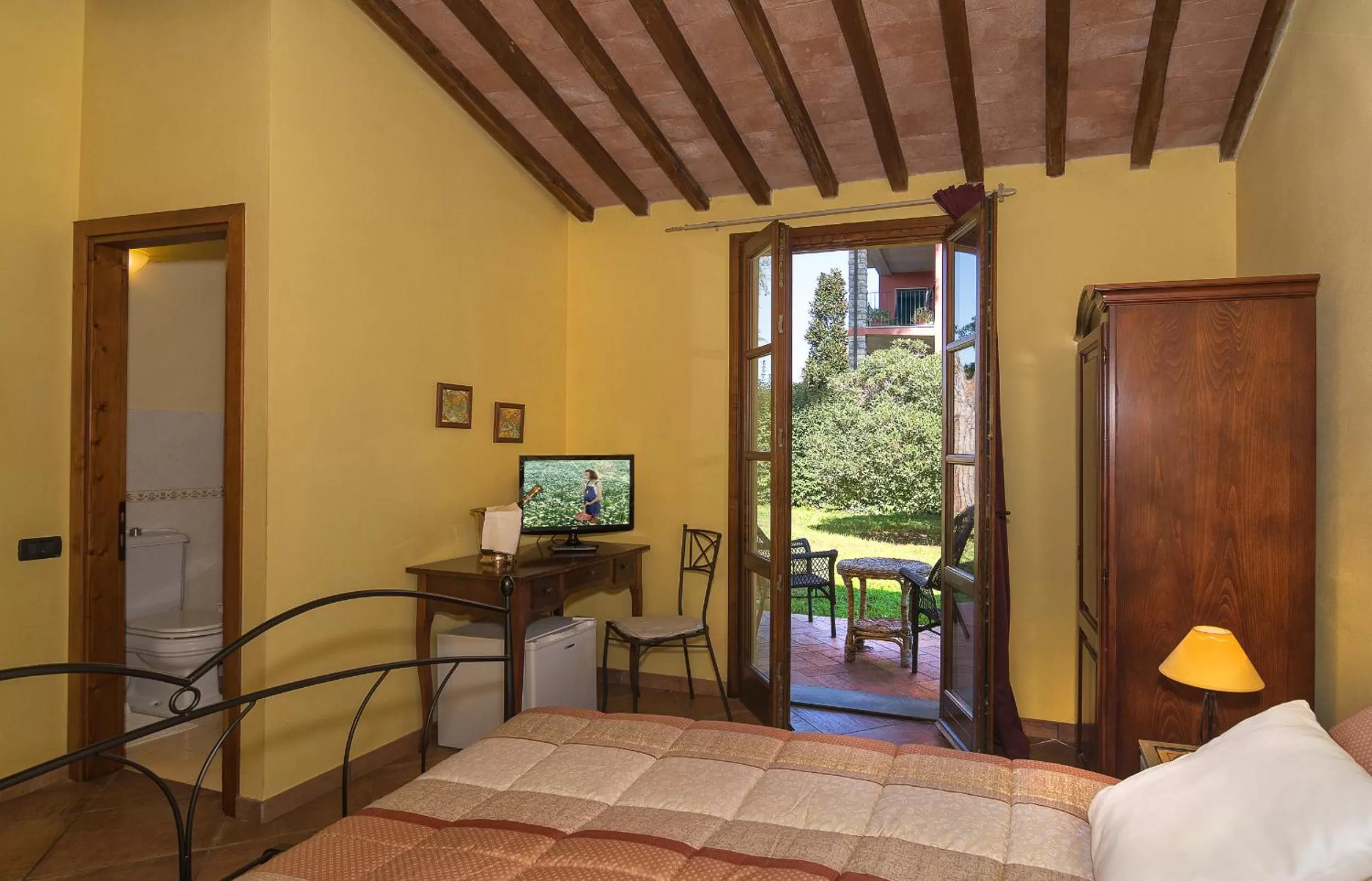 Bedroom in Pisa Holidays