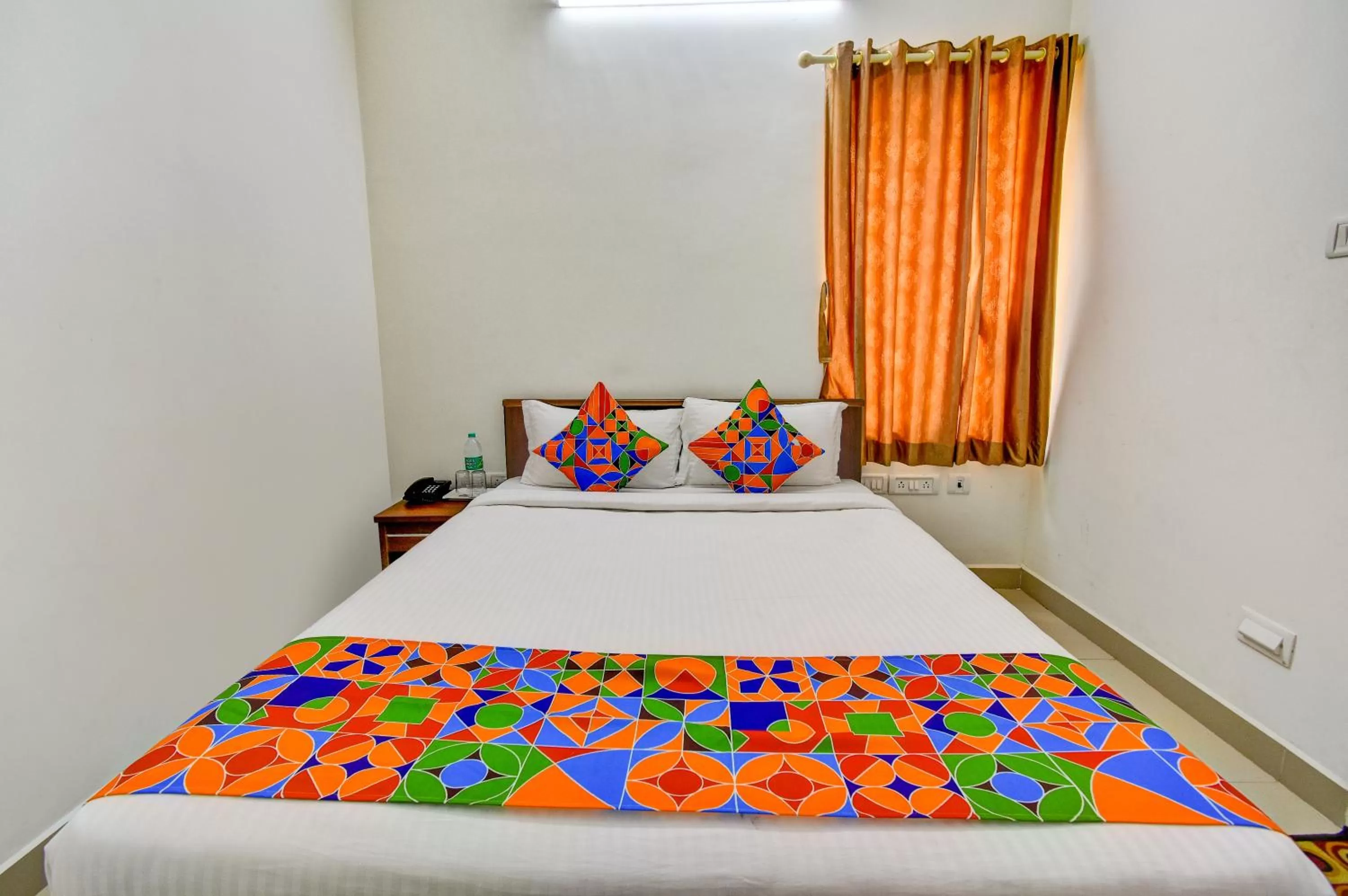 Bed in FabHotel PAS Residency - Nr Marina Beach