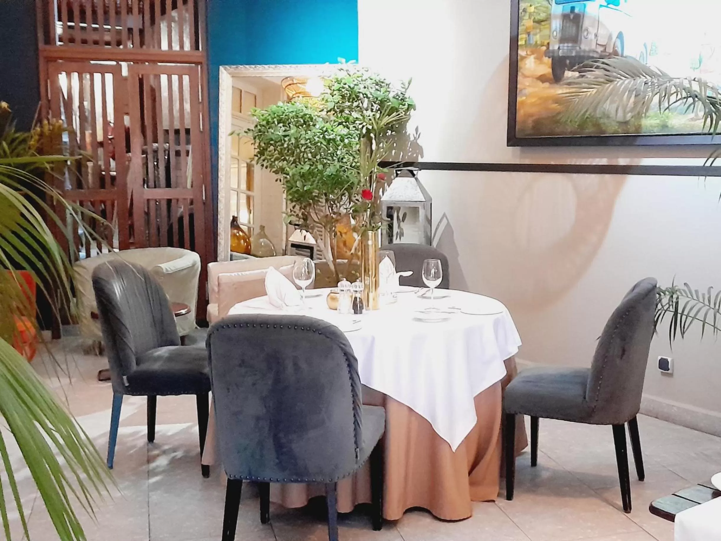 Restaurant/Places to Eat in La Varangue