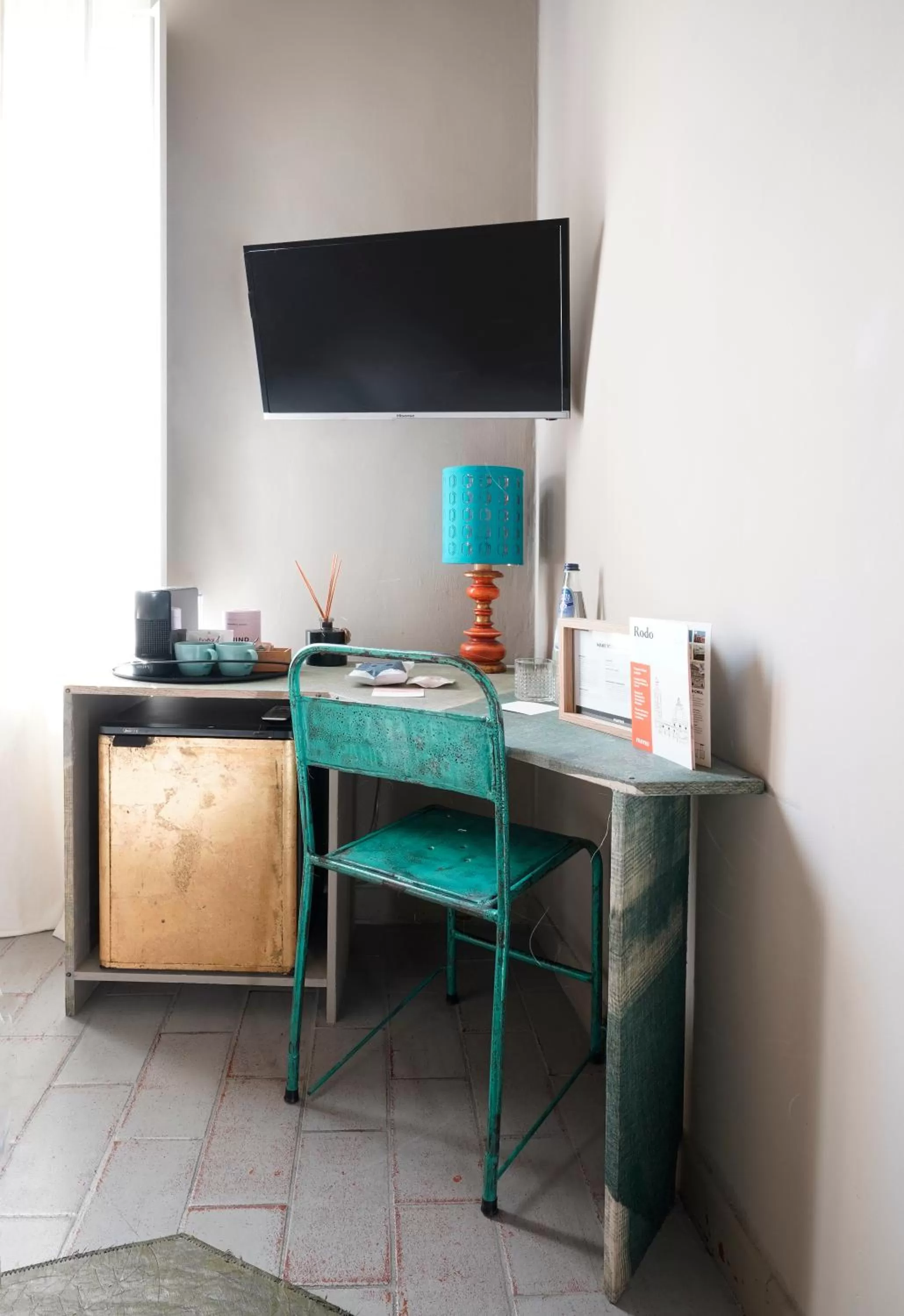 TV and multimedia in Numa Florence Rodo