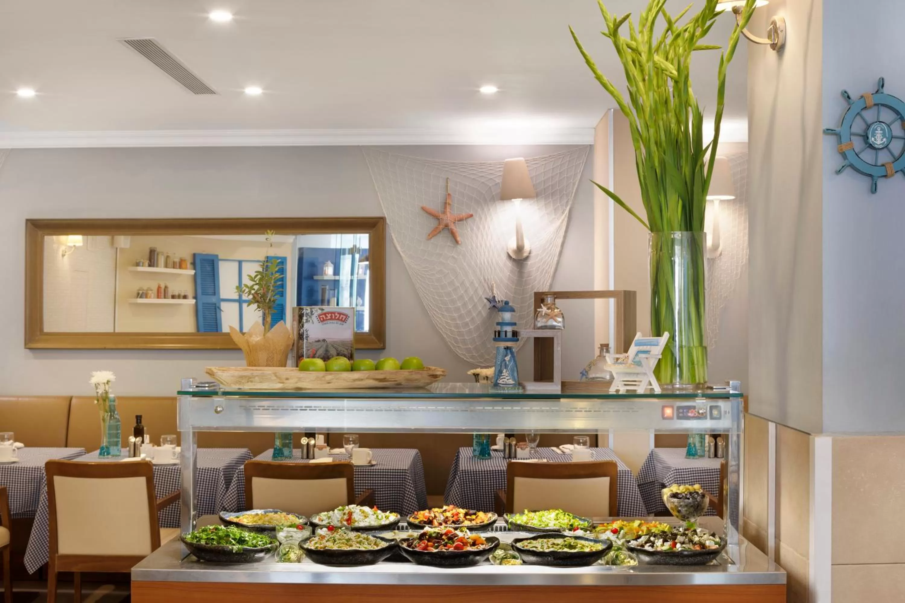 Restaurant/places to eat in Herbert Samuel The Reef Eilat