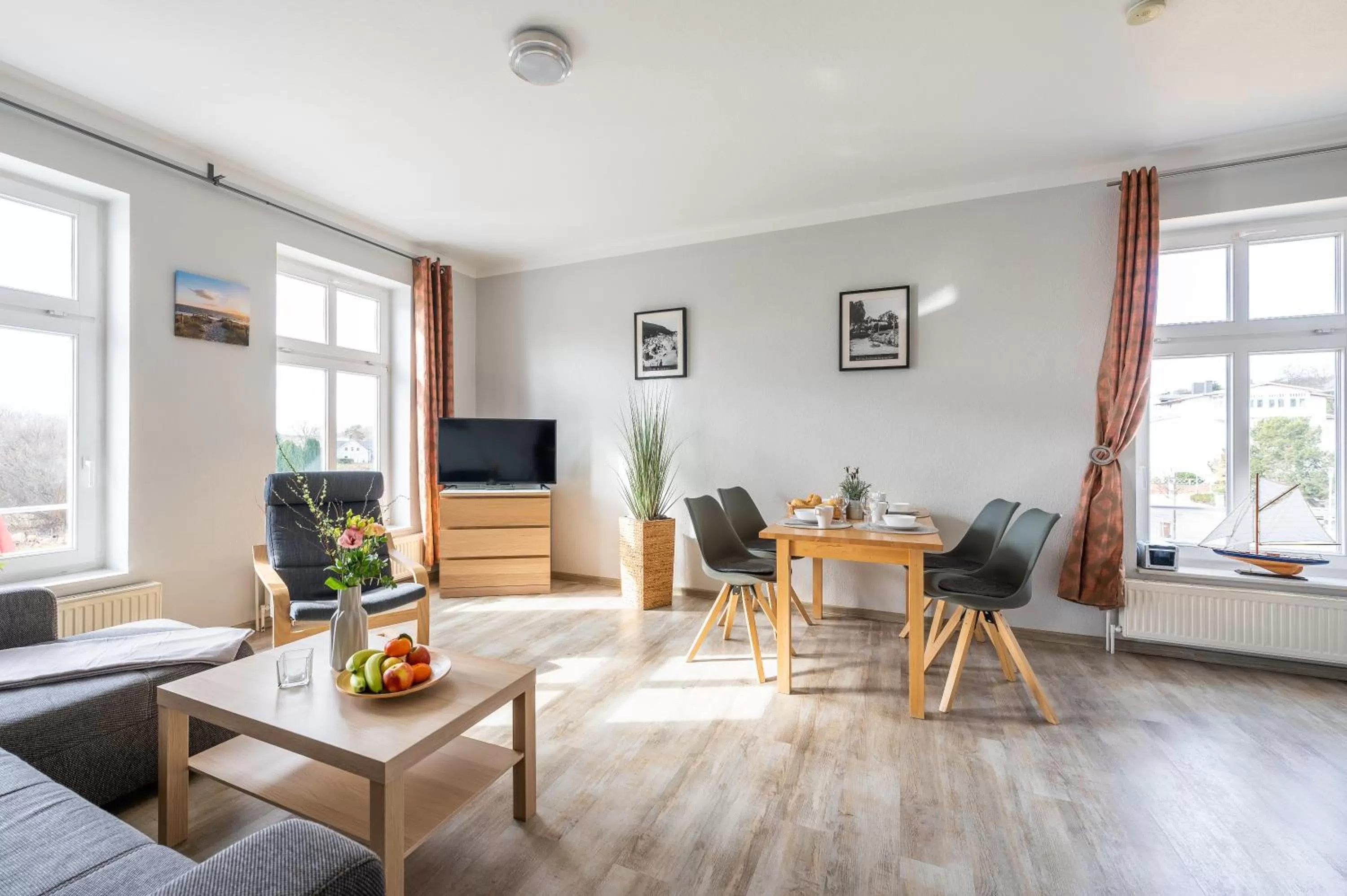 Dining Area in Haus Ferienglück Sauna im Haus