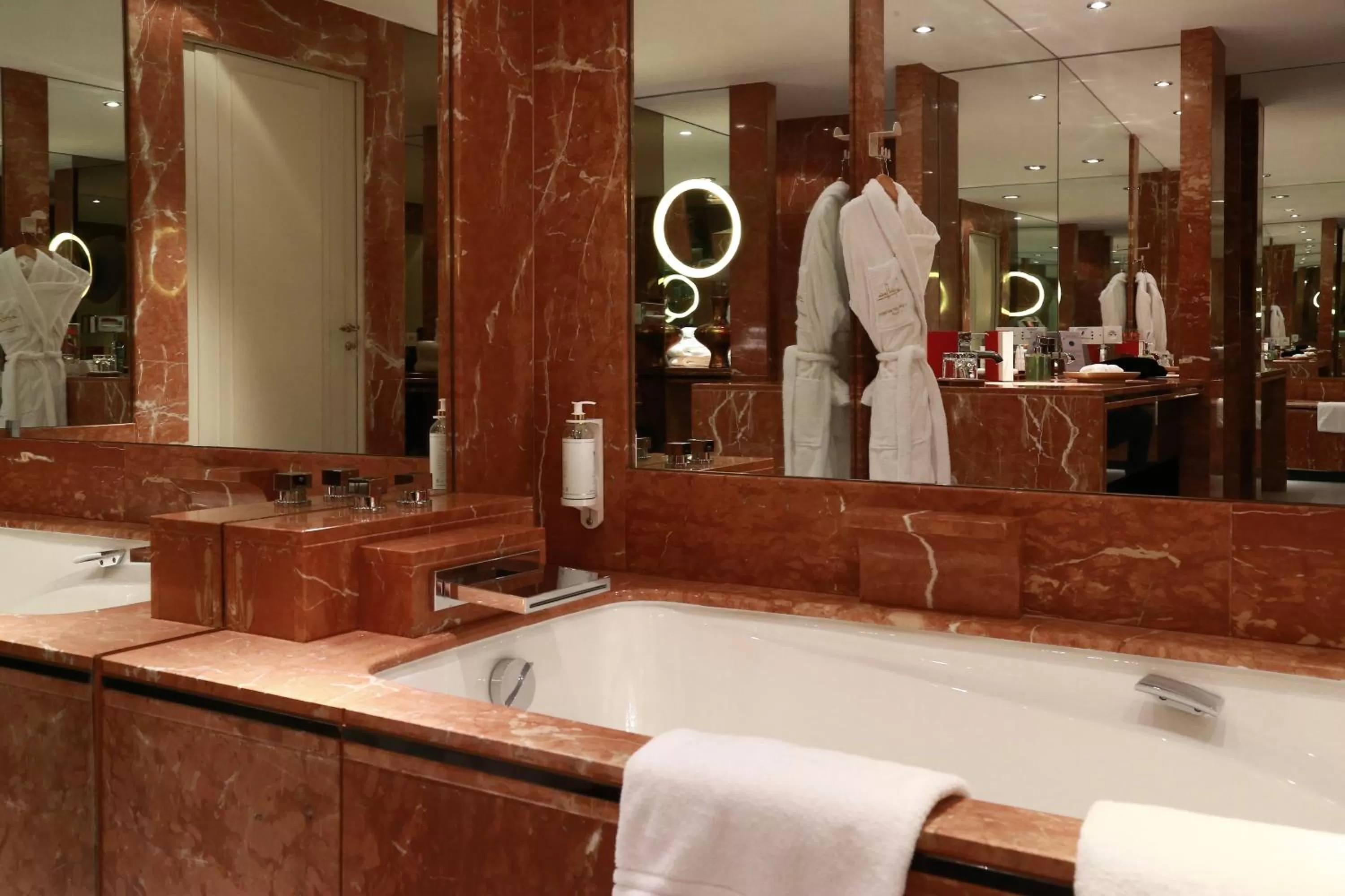 Bathroom in La Côte Saint Jacques