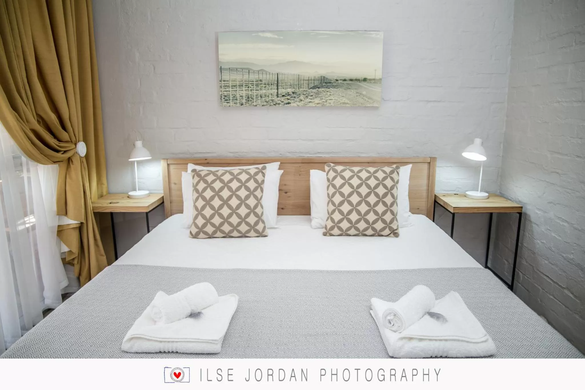 Bed in Raw Karoo Guest House