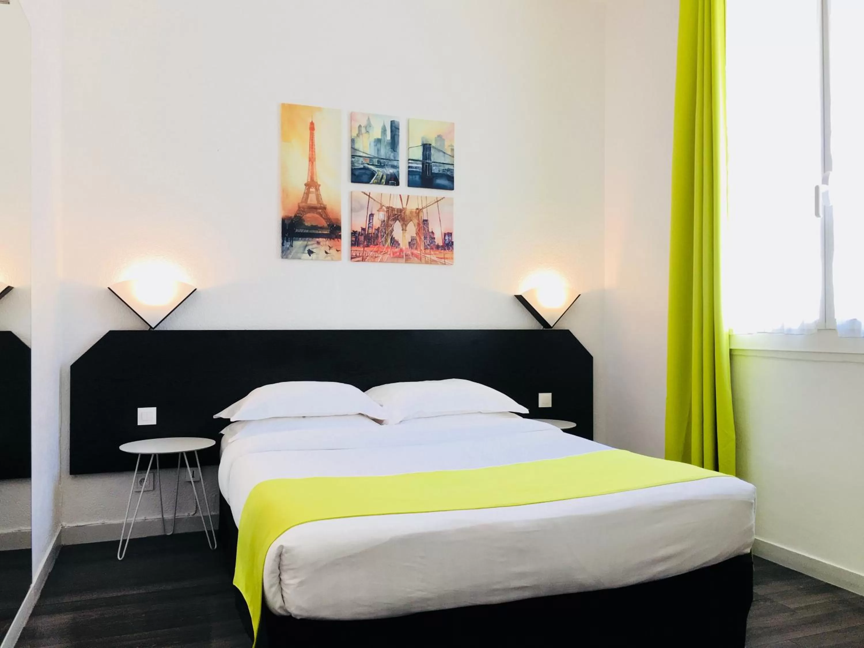 Bed in Boulogne Résidence Hotel