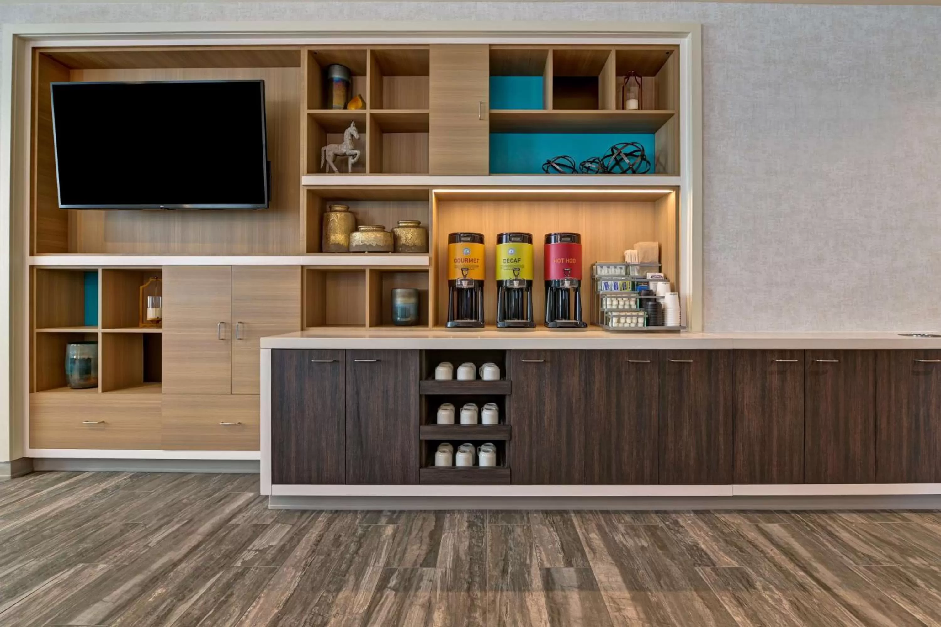 Restaurant/places to eat in Home2 Suites By Hilton Atascadero, Ca