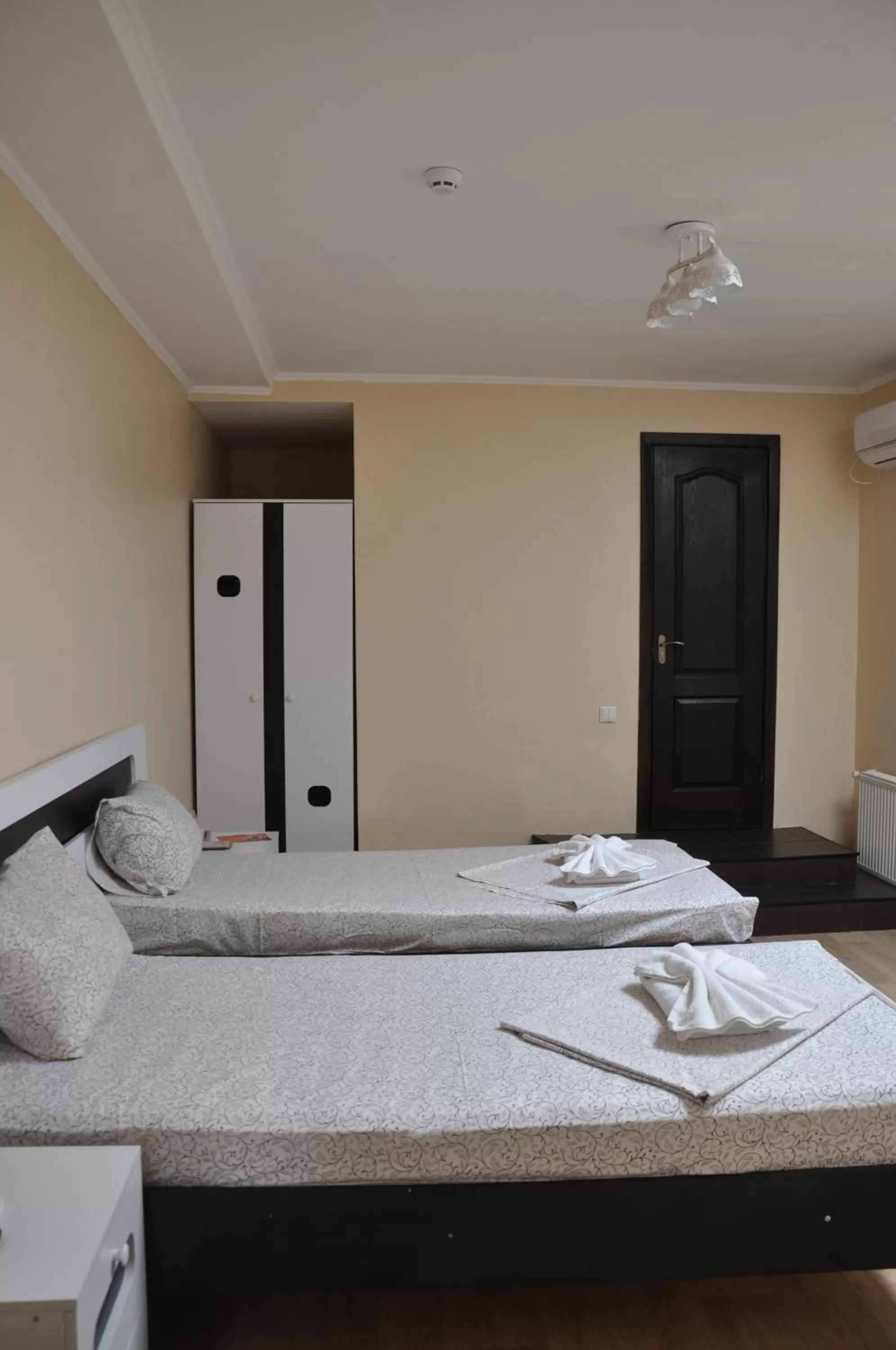 Bed in Hotel and Entertaiment Complex Vlada