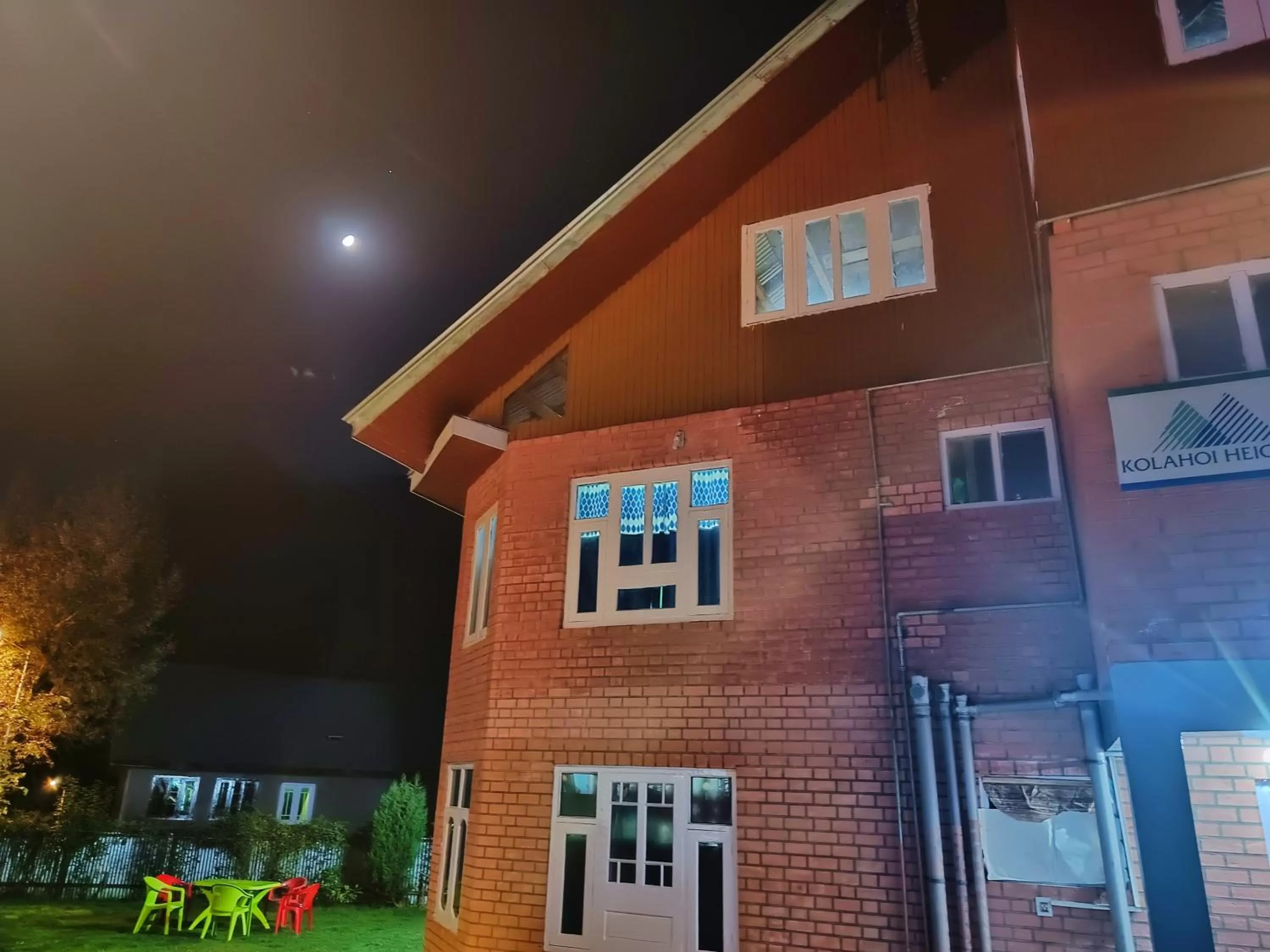 Property Building in Kolahoi Heights Guest House