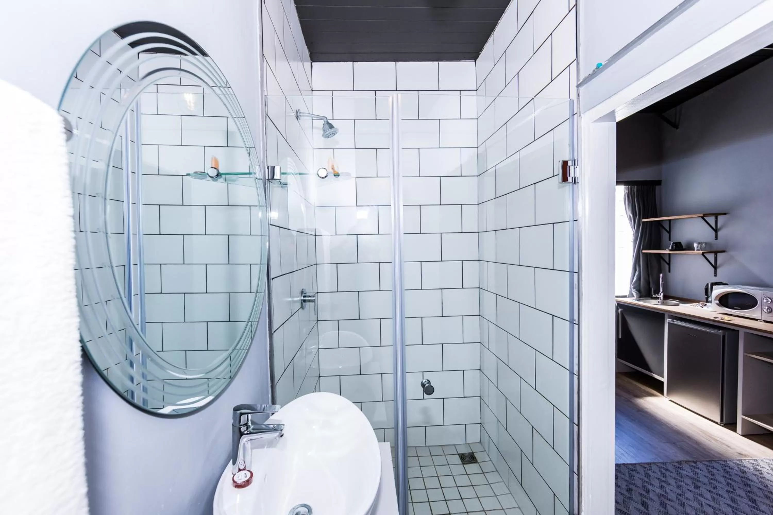 Shower in InnsCape on Castle Hotel