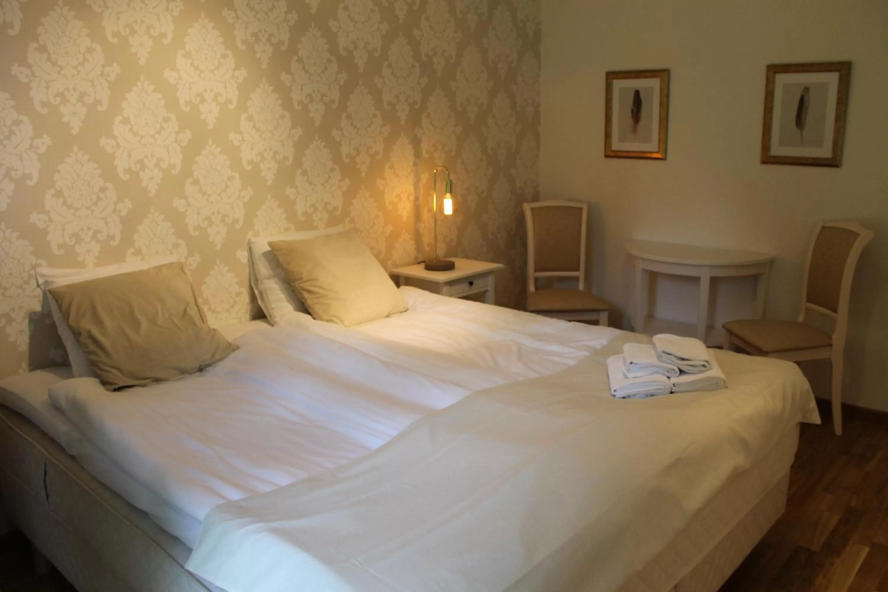 Bed in Hensbacka Hotell