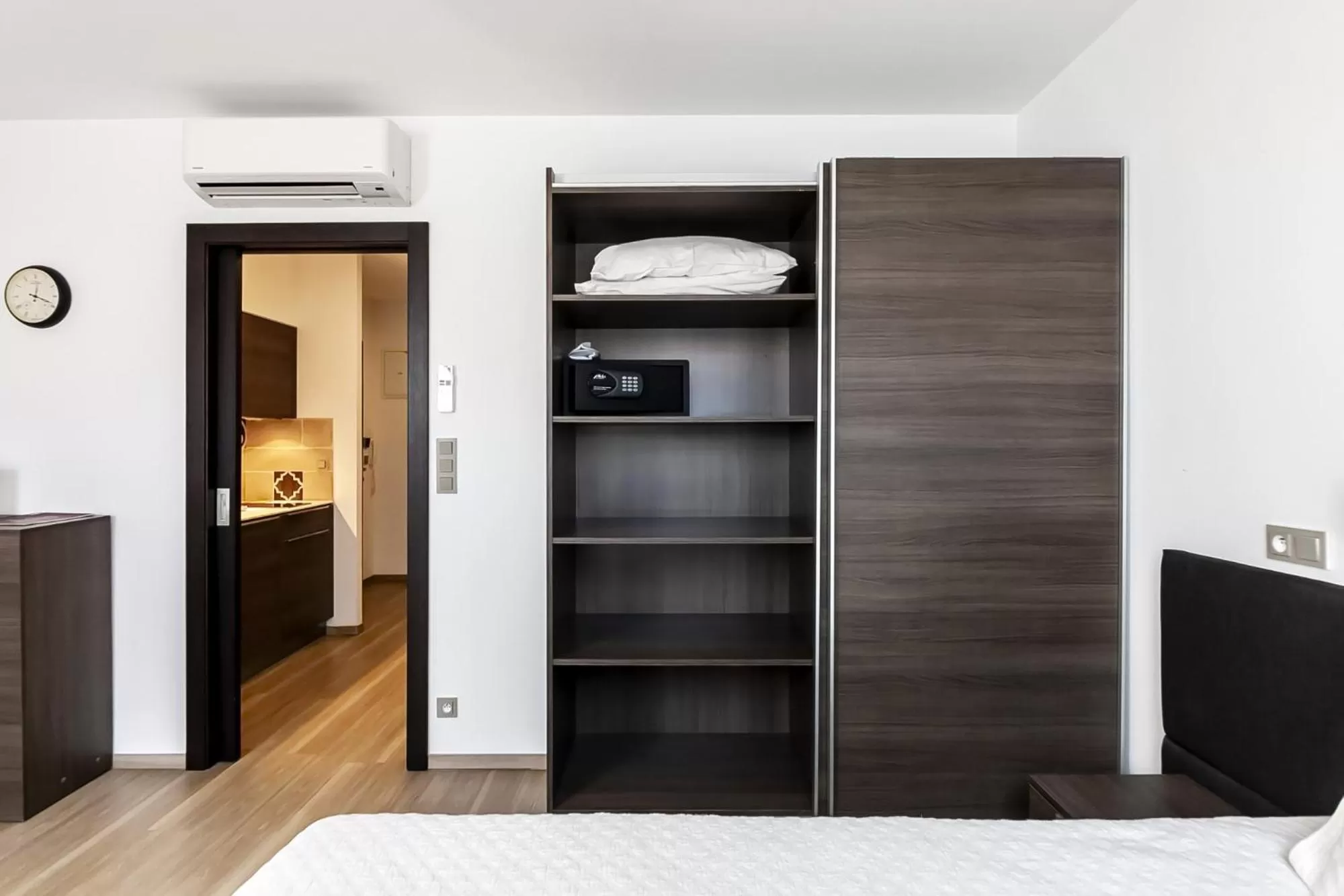 Communal lounge/ TV room in VINOHRADSKY DUM Residence