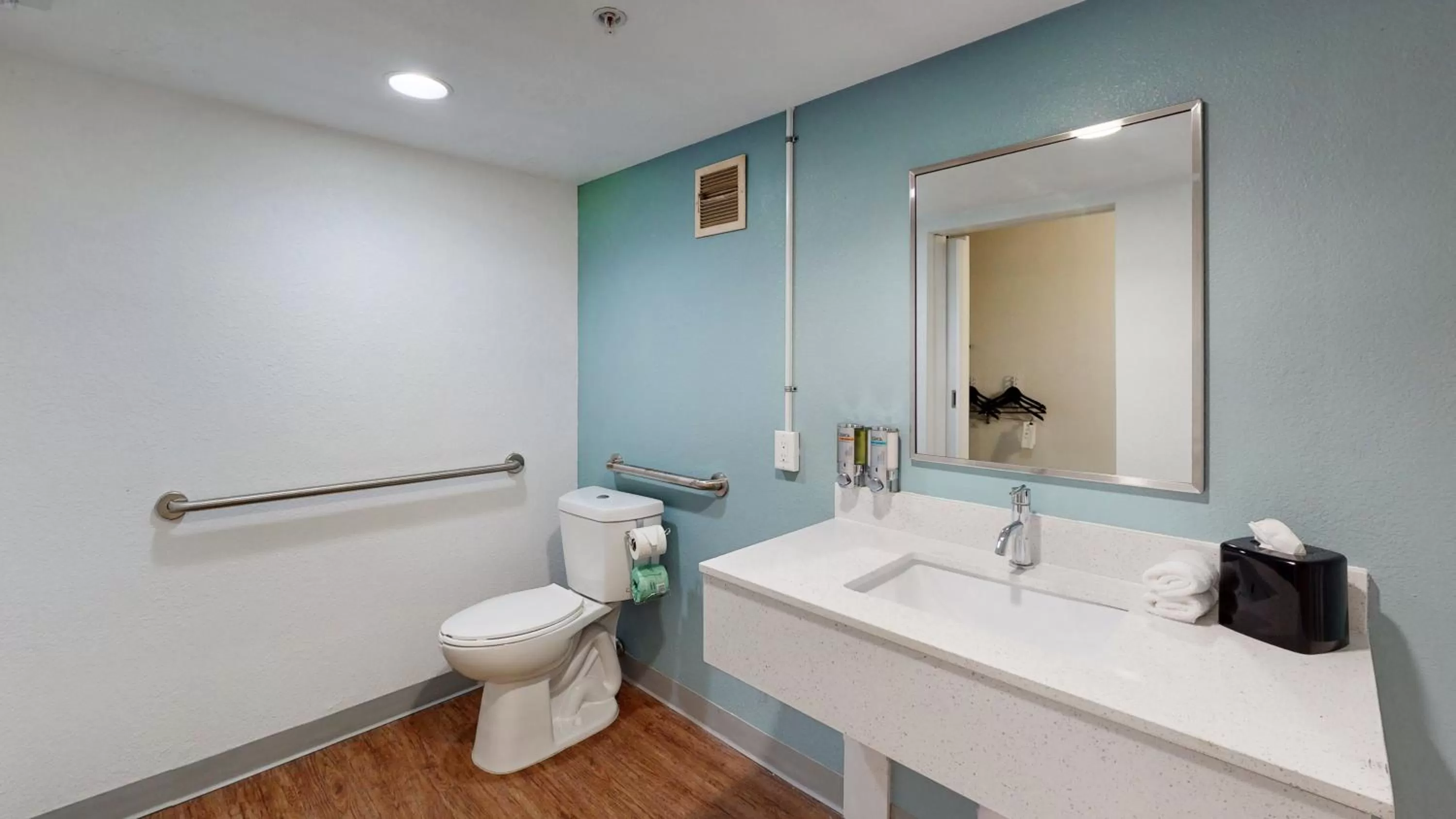 Shower in voco College Station Aggieland by IHG