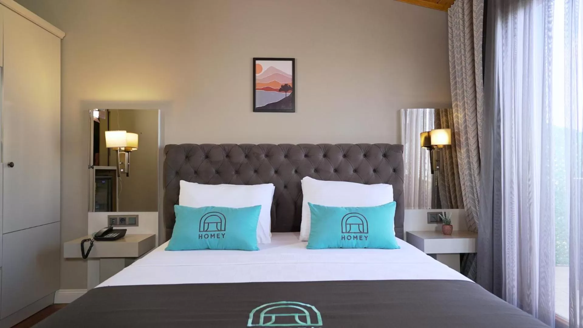 Bed in Homey AirPort Hotel