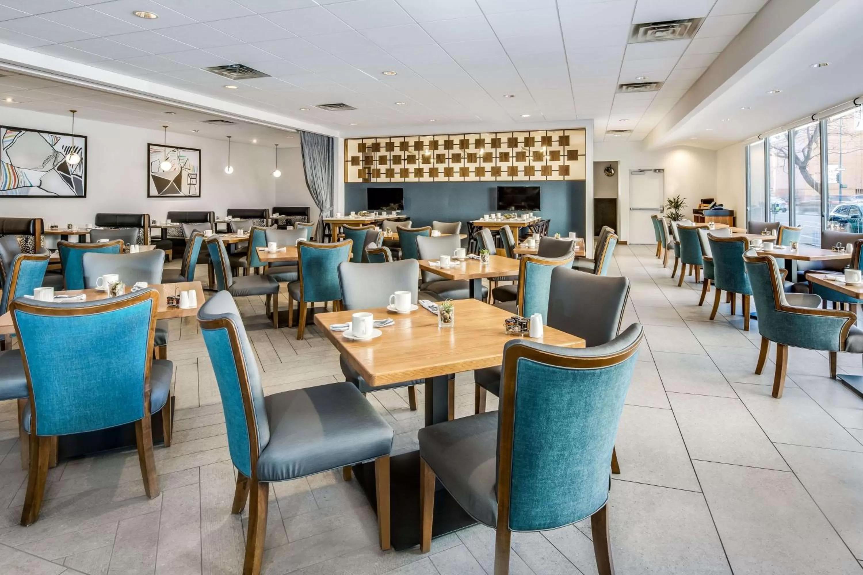 Lounge or bar in Sonesta Denver Downtown