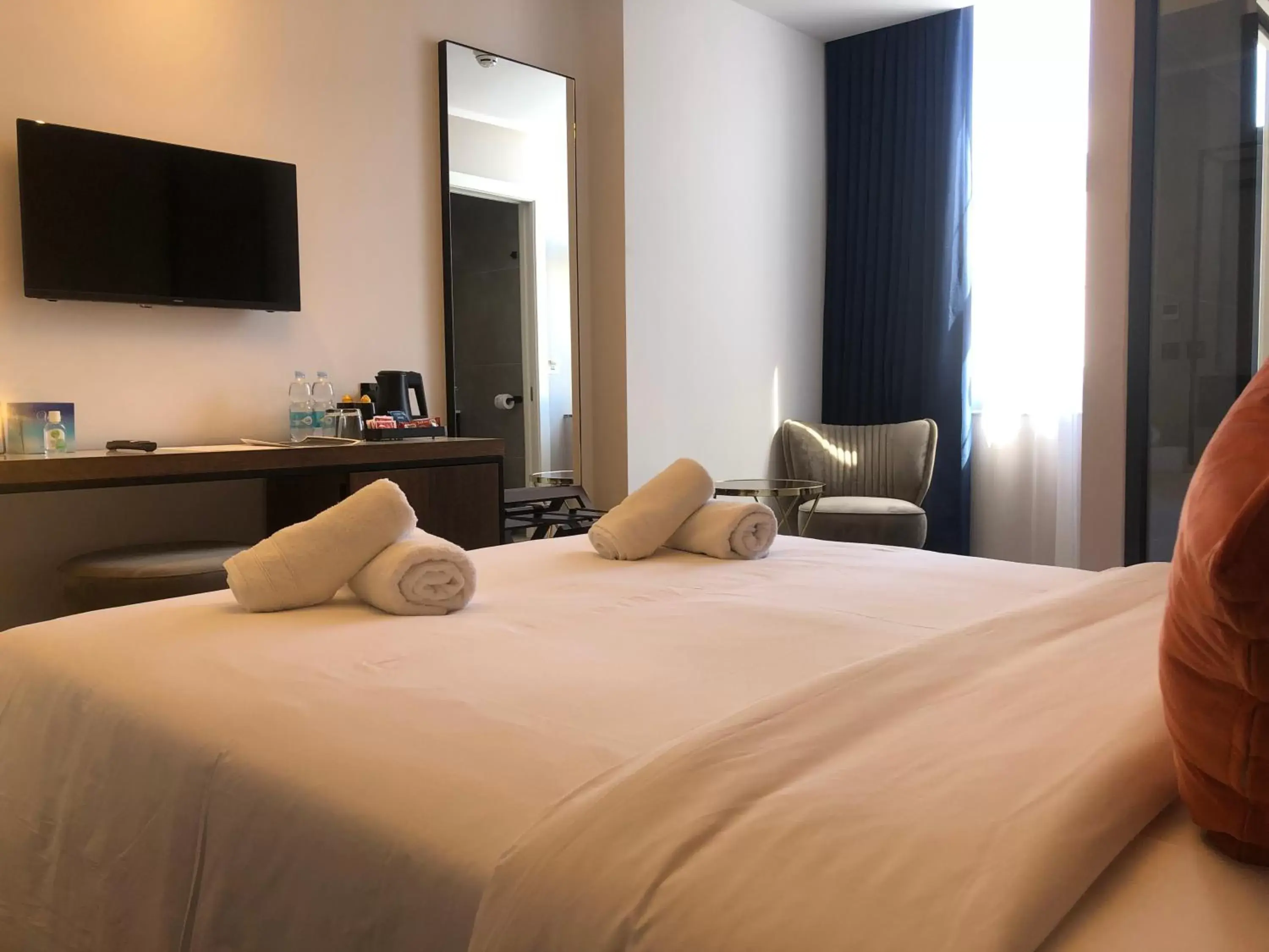 Deluxe Double Room with Shower in Cinematique Deluxe Double Room with Shower in Cinematique