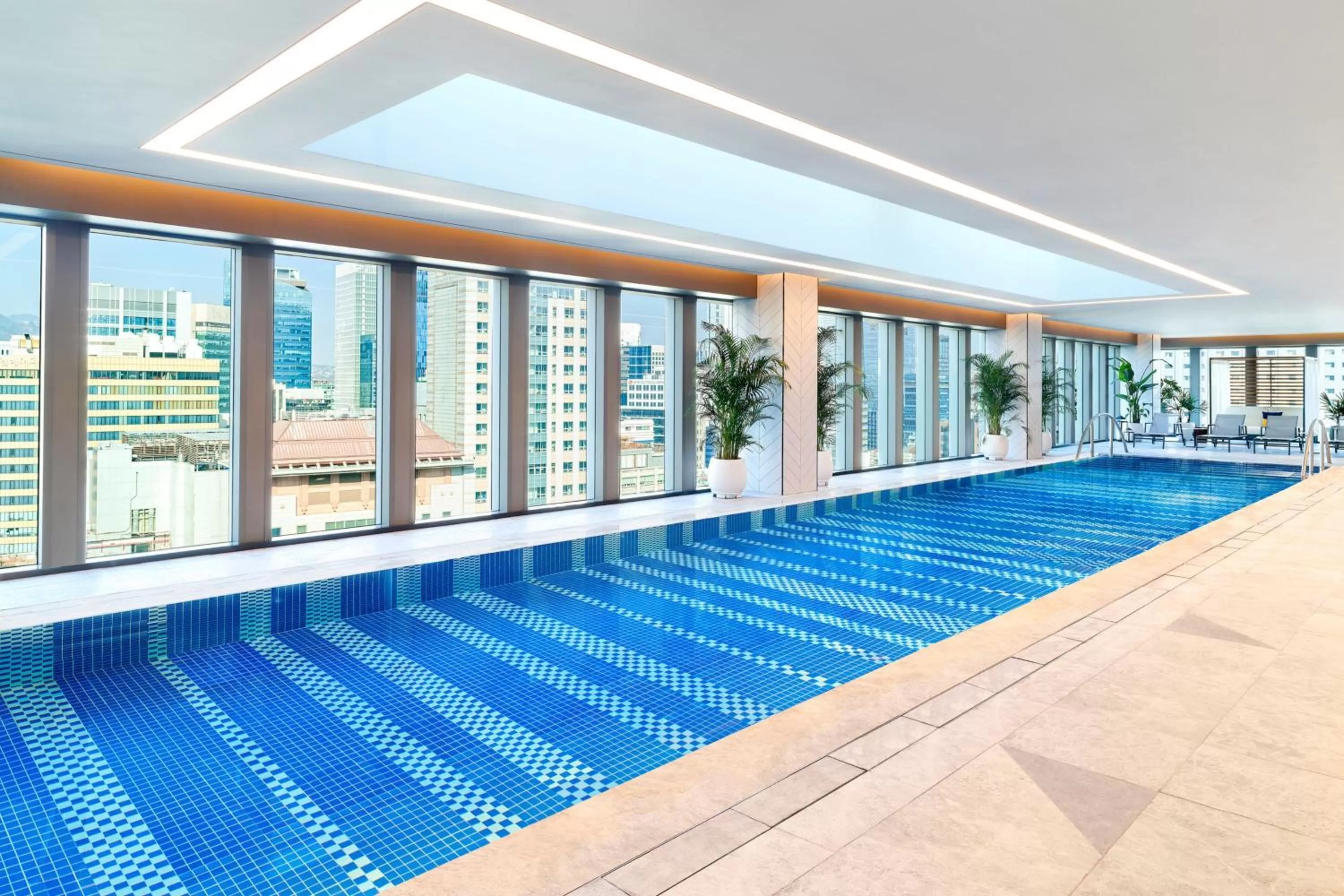 Swimming pool in Le Meridien Seoul Myeongdong