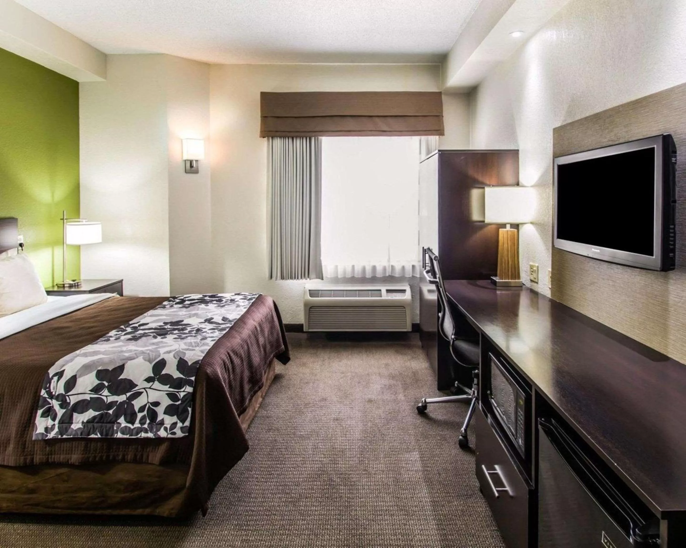 Photo of the whole room, Bed in Sleep Inn Fort Pierce I-95