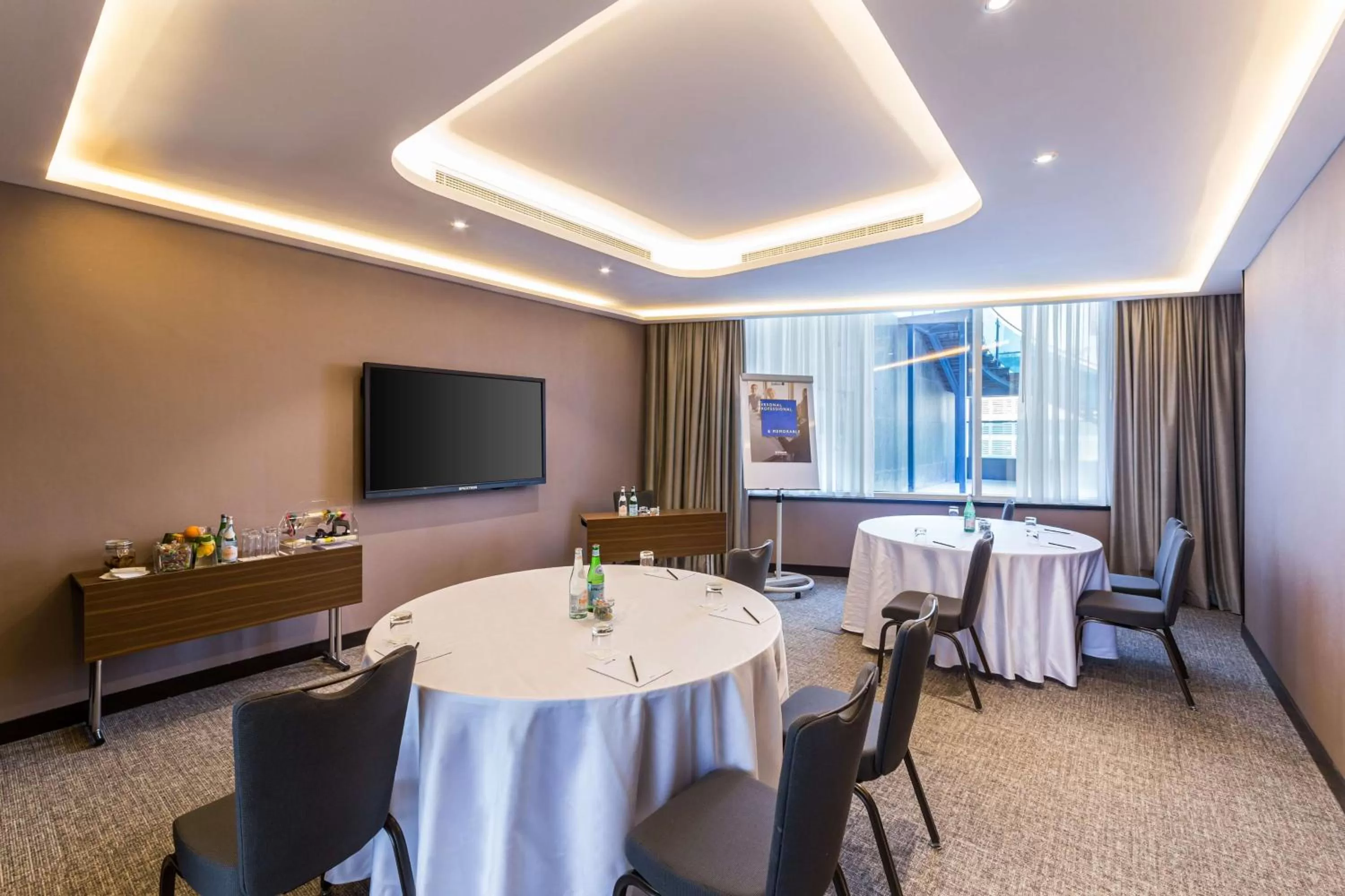 Business facilities in Radisson Blu Hotel, Dubai Canal View