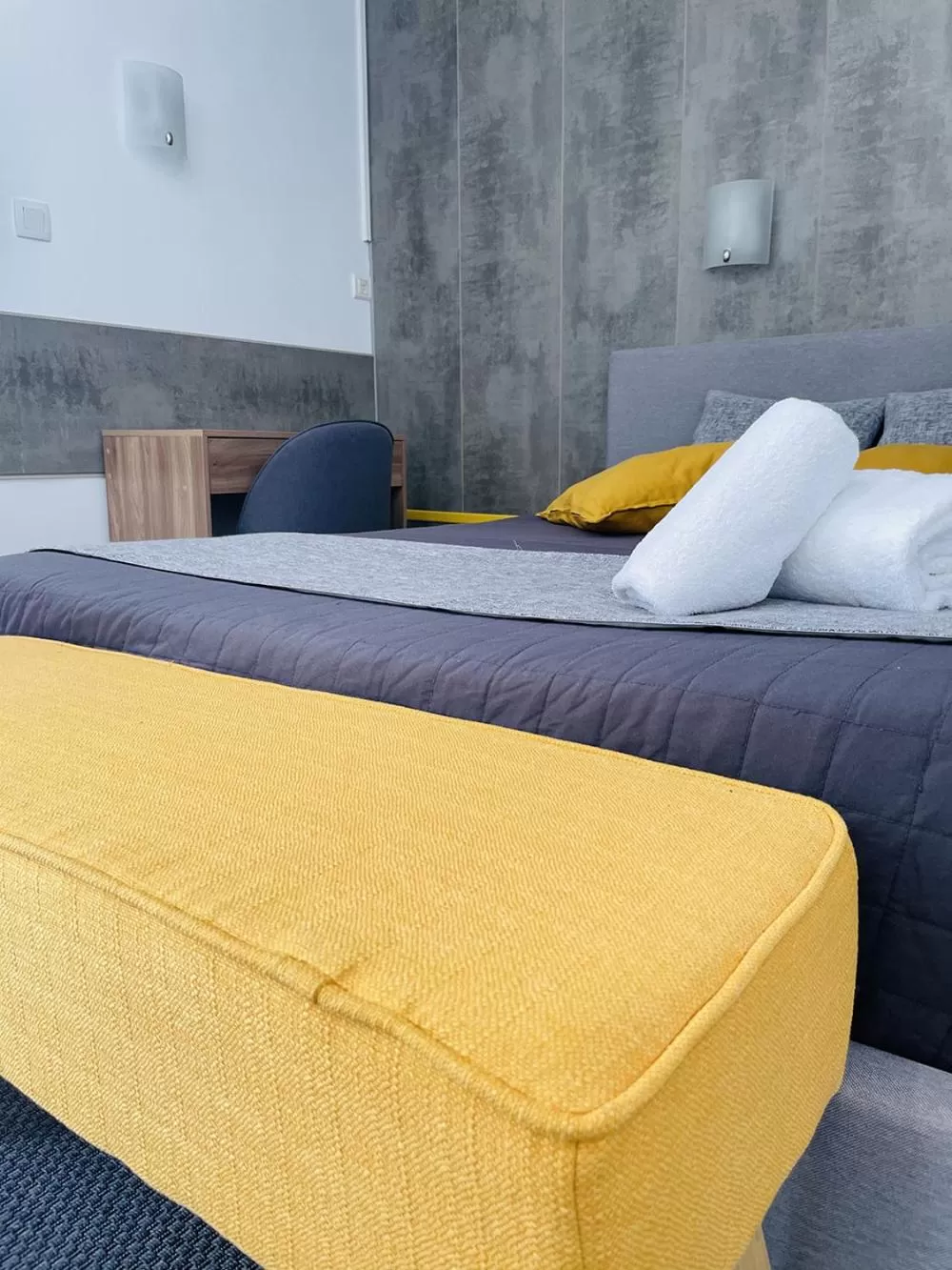 Property building, Bed in Le Clos la Verdière