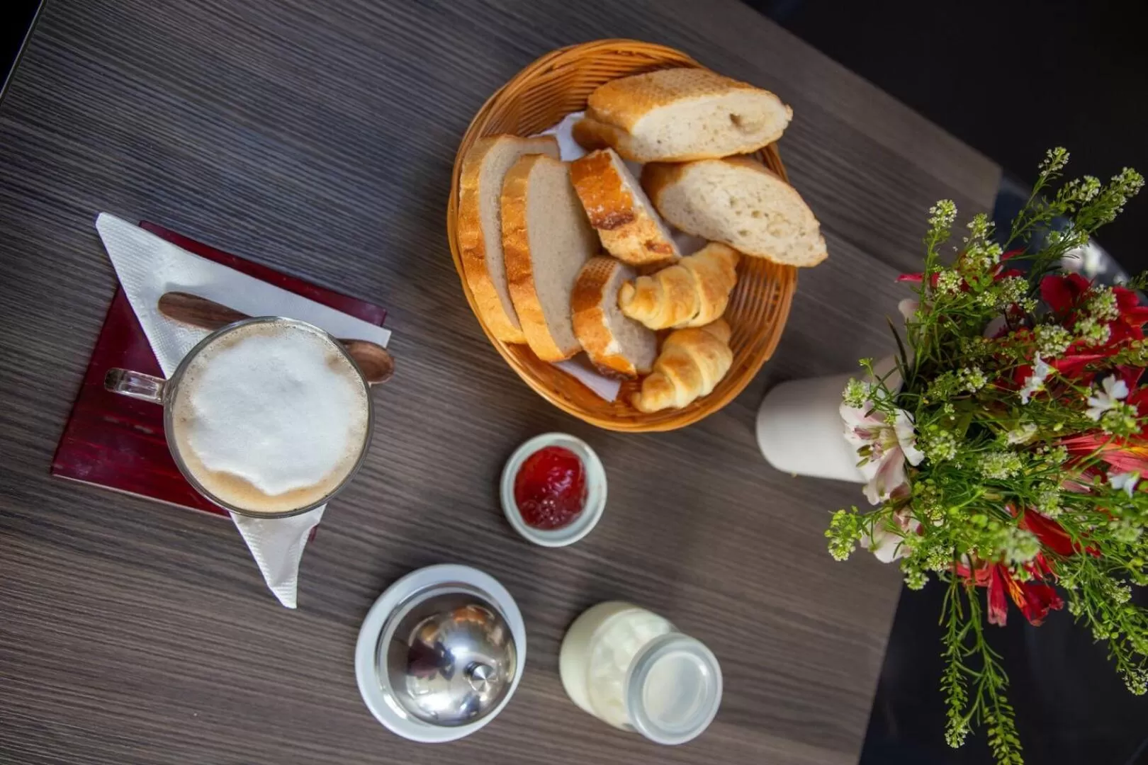 Restaurant/places to eat in Hotel La Villette