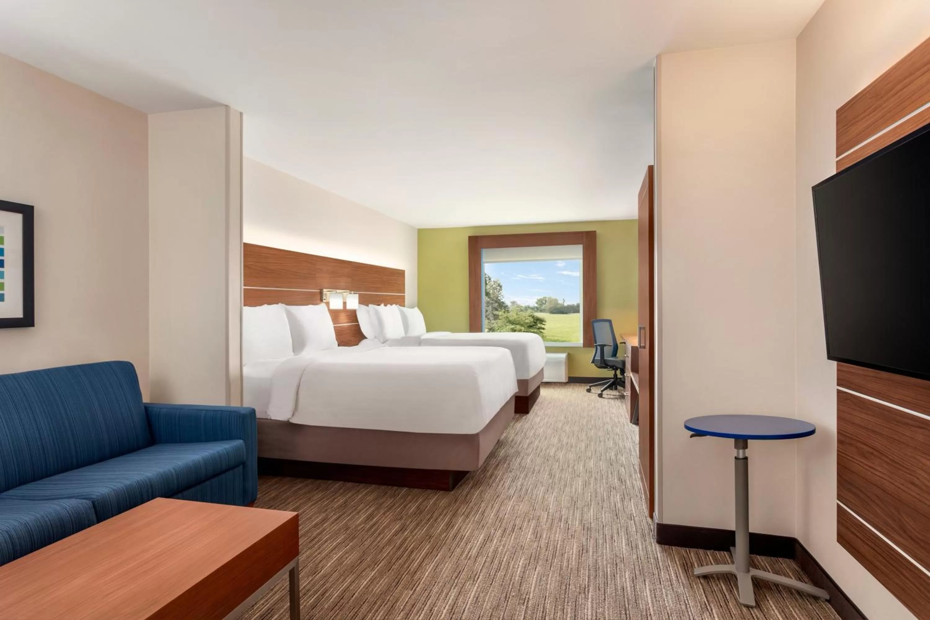 Photo of the whole room, Bed in Holiday Inn Express & Suites Searcy by IHG