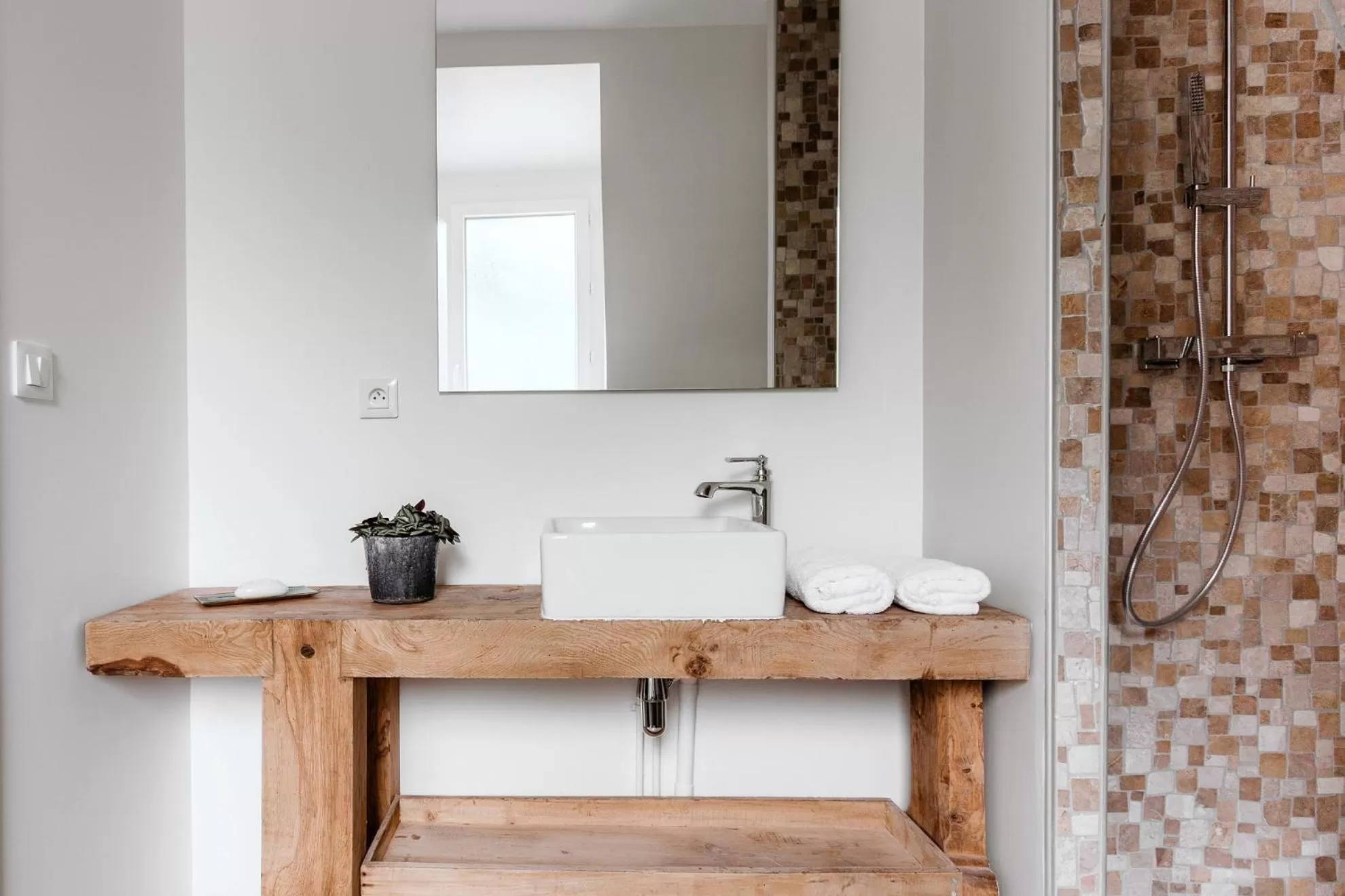 Bathroom in Le moulin des Sens - SPA-SAUNA