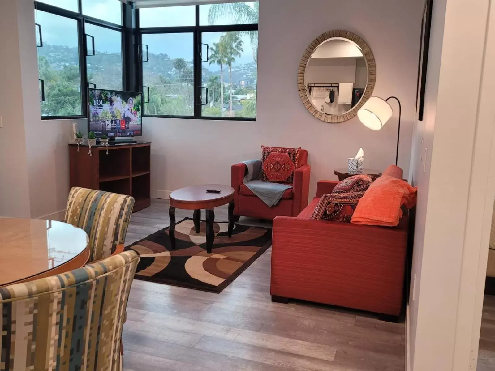 Two-Bedroom Apartment in StaysPro - Hollywood Homes minutes to everything SPACIOUS AND FREE PARKING Two-Bedroom Apartment in StaysPro - Hollywood Homes minutes to everything SPACIOUS AND FREE PARKING