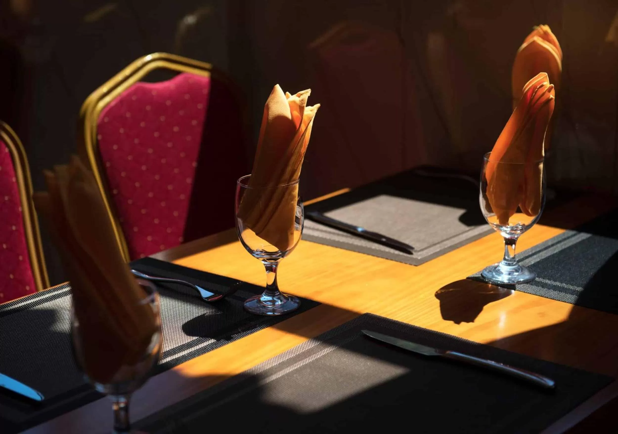 Meeting/conference room, Restaurant/Places to Eat in Riverside Hotel