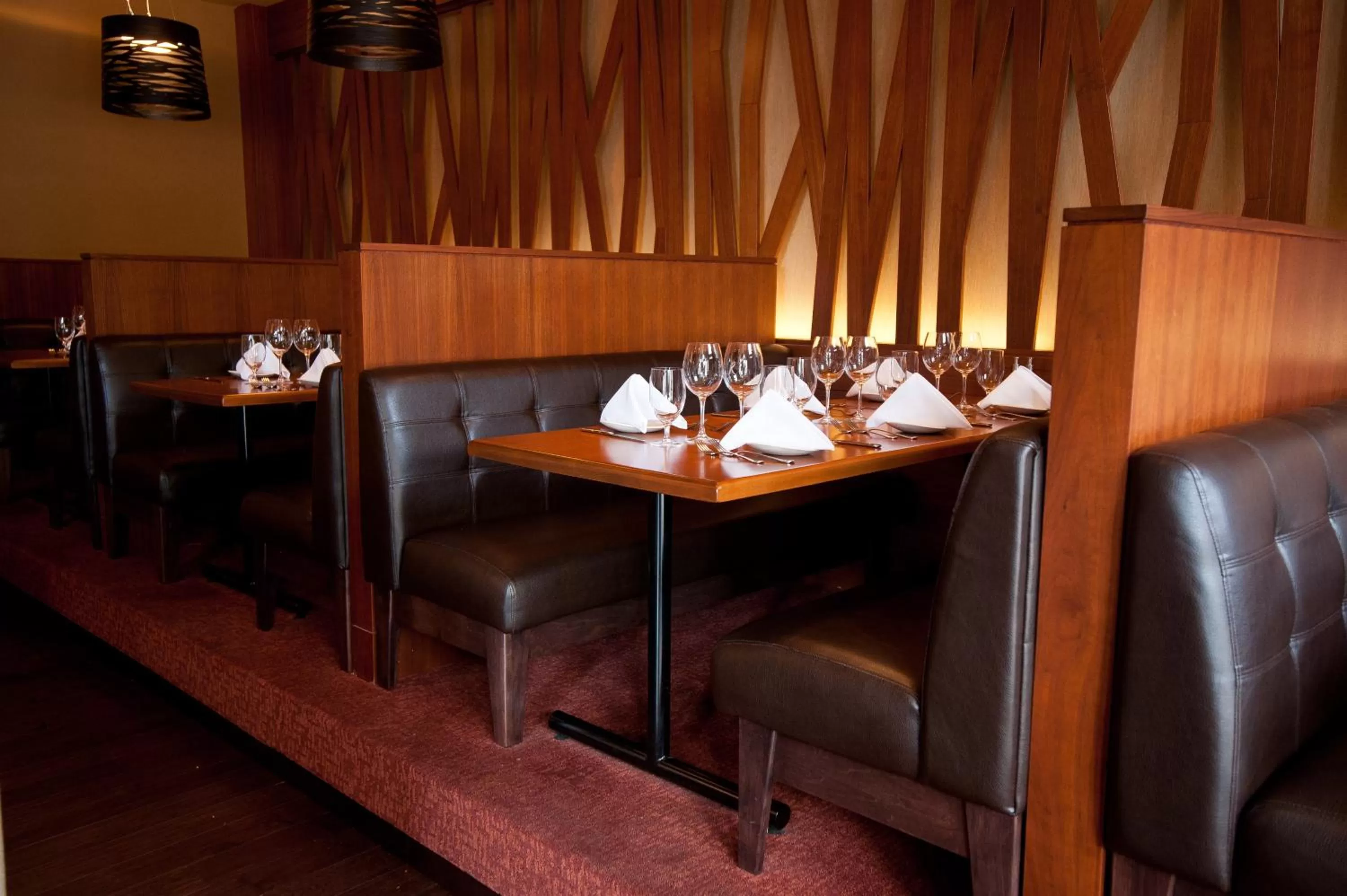 Restaurant/places to eat in The Holman Grand Hotel