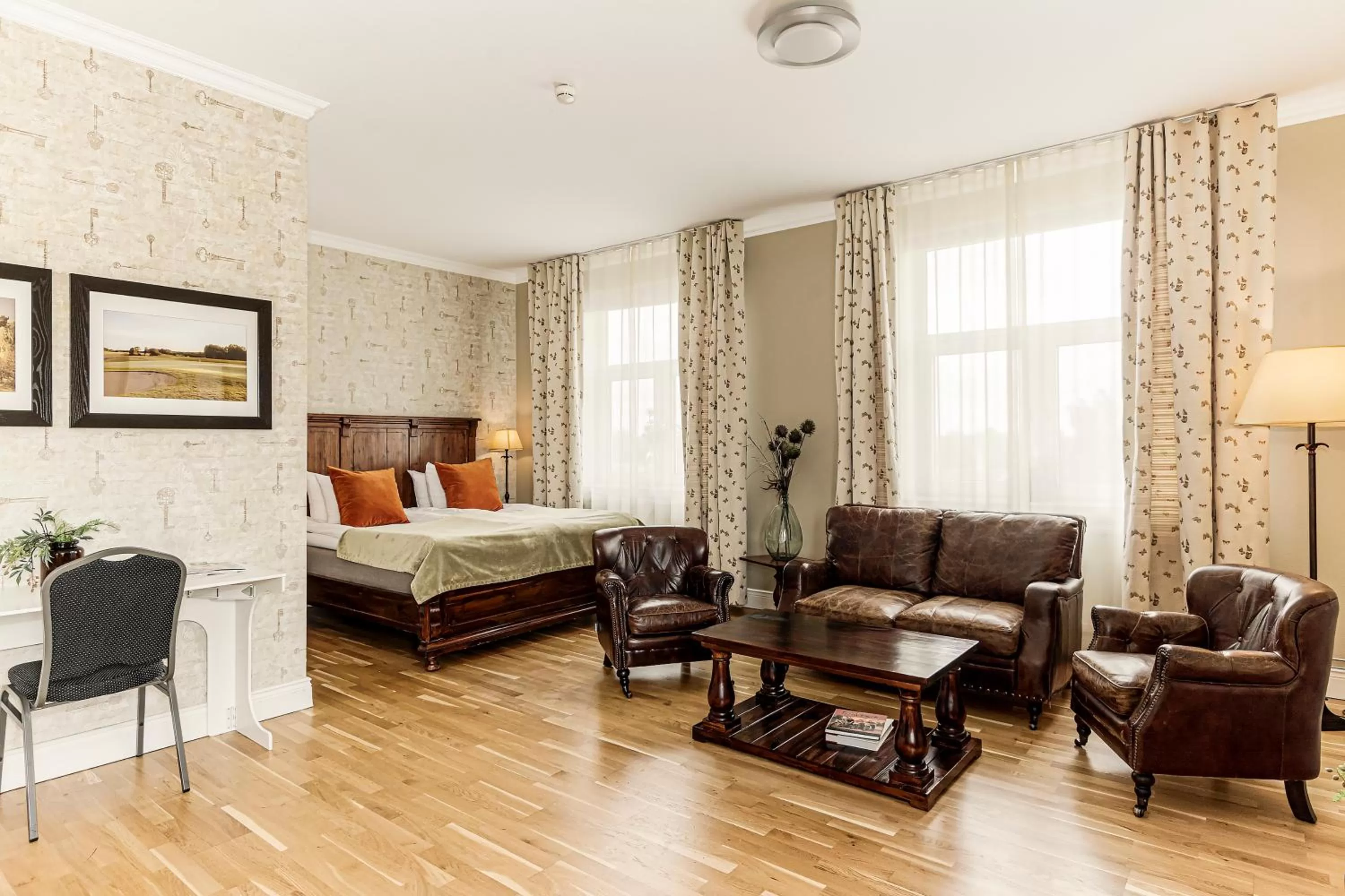 Bed in Sunlight Hotel Conference & Spa