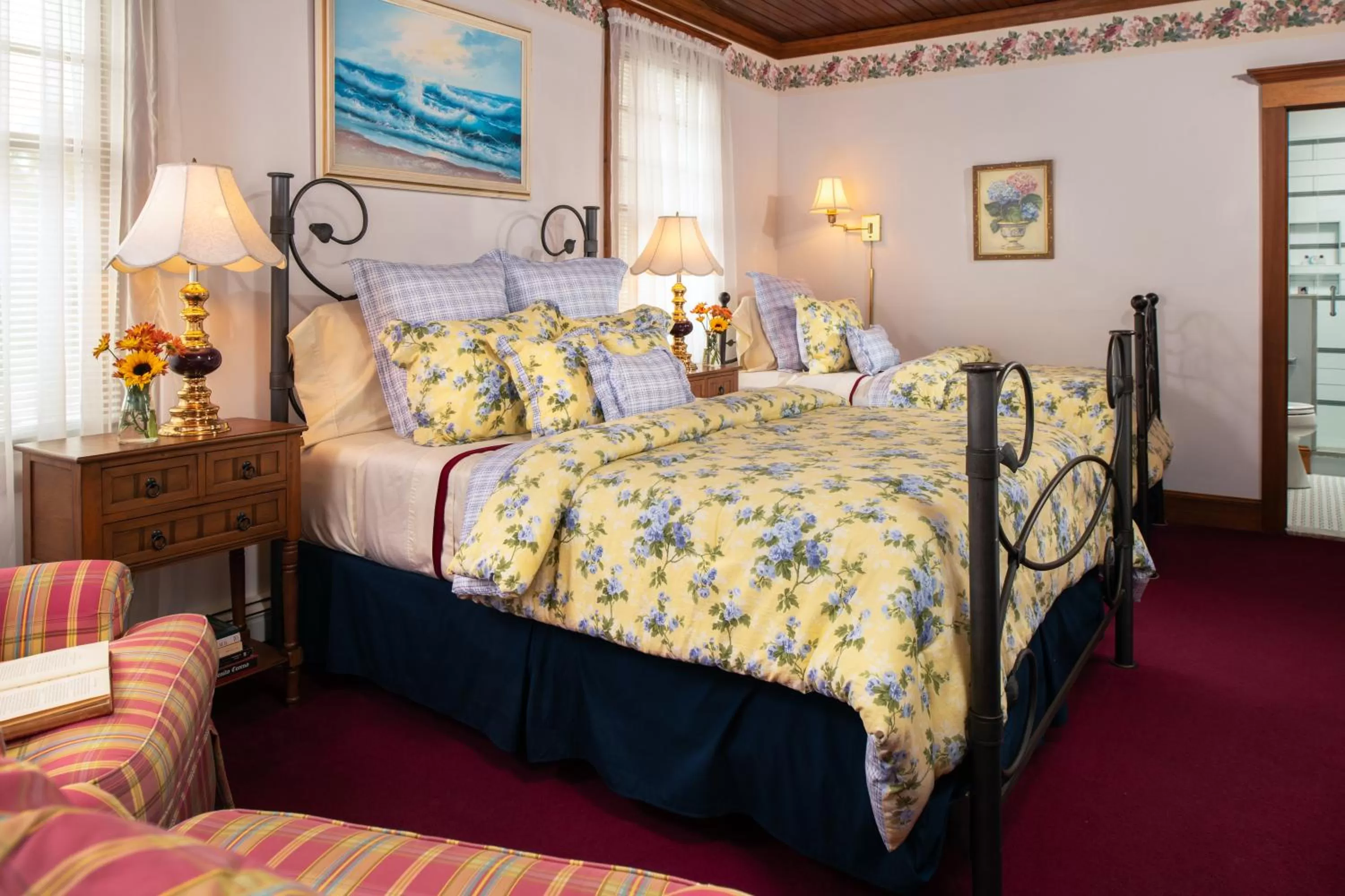 Deluxe Queen Room in Palmer House Inn