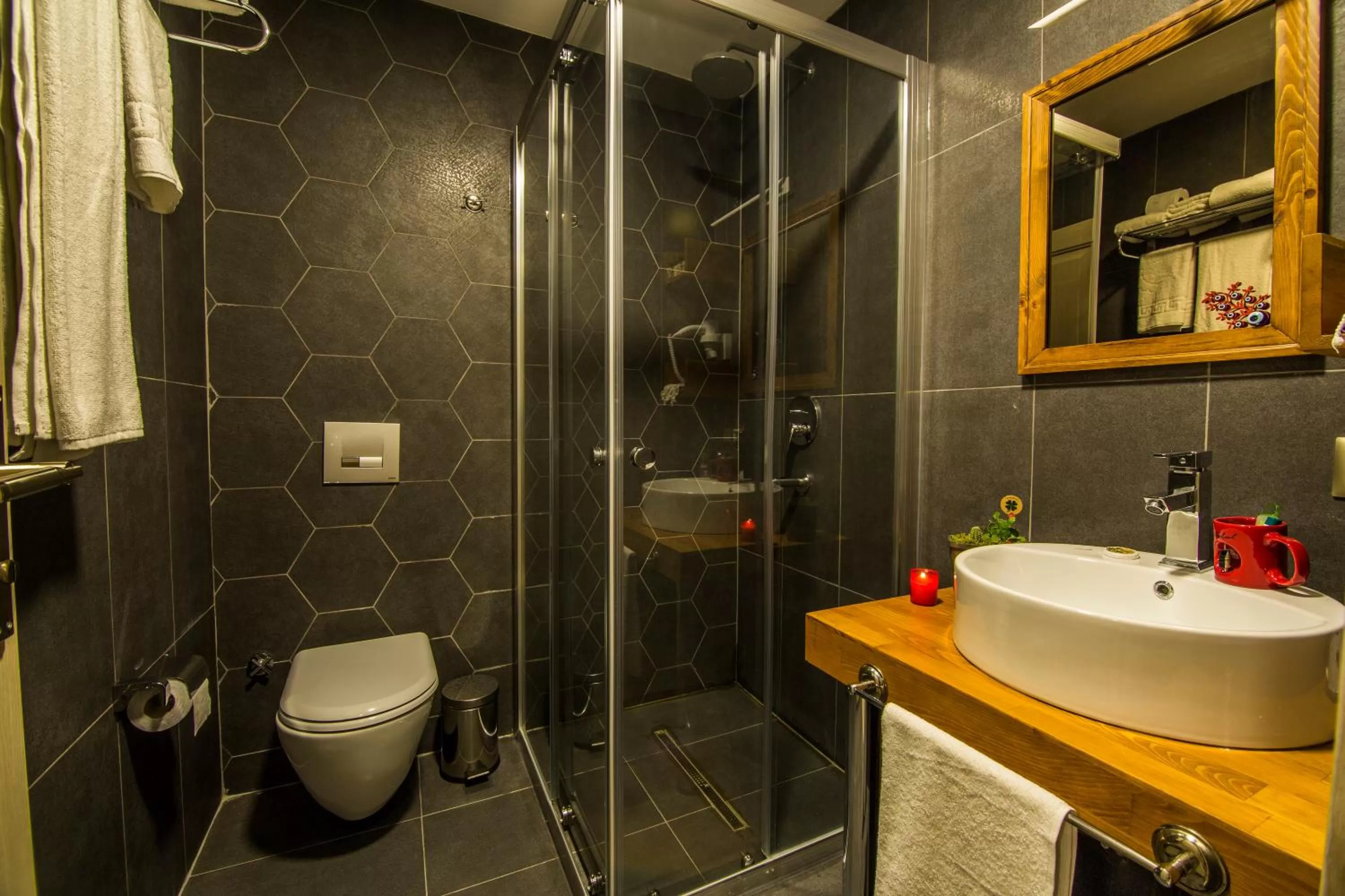 Bathroom in Kuzen Otel