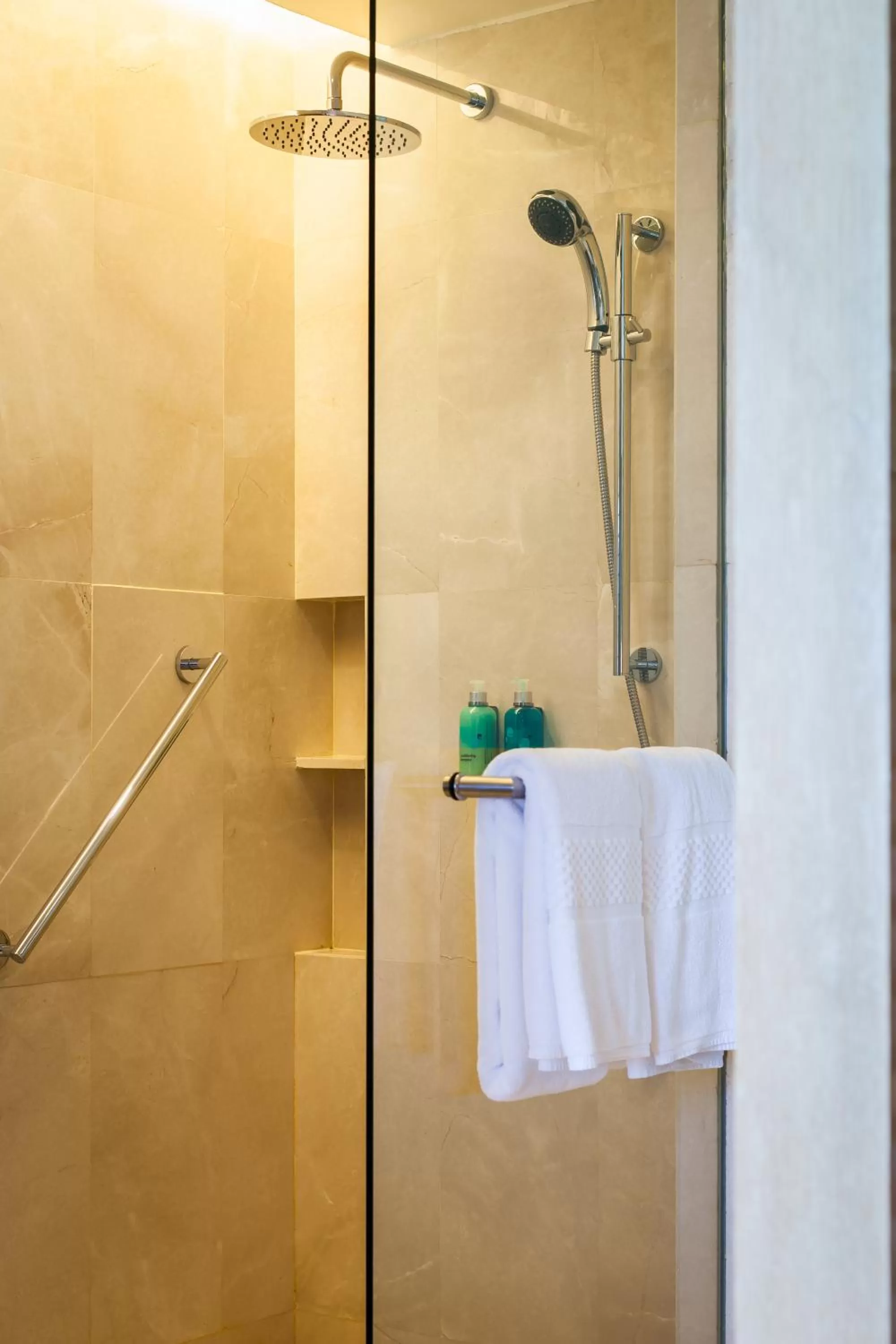 Shower in Amari Hua Hin