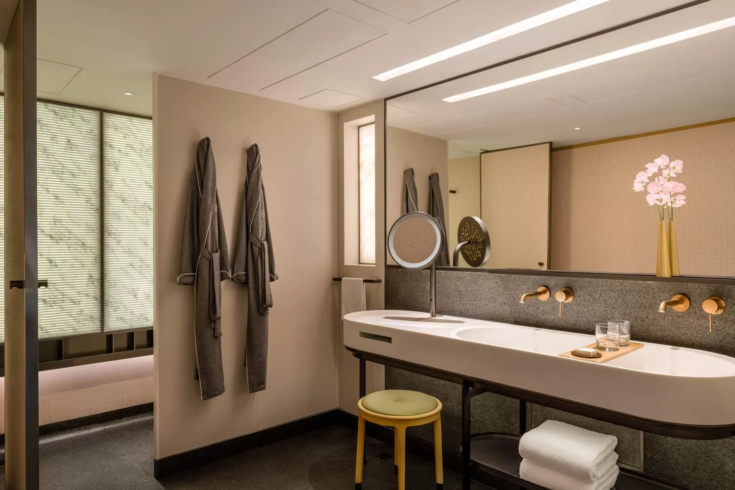 Bathroom in Regent Hong Kong