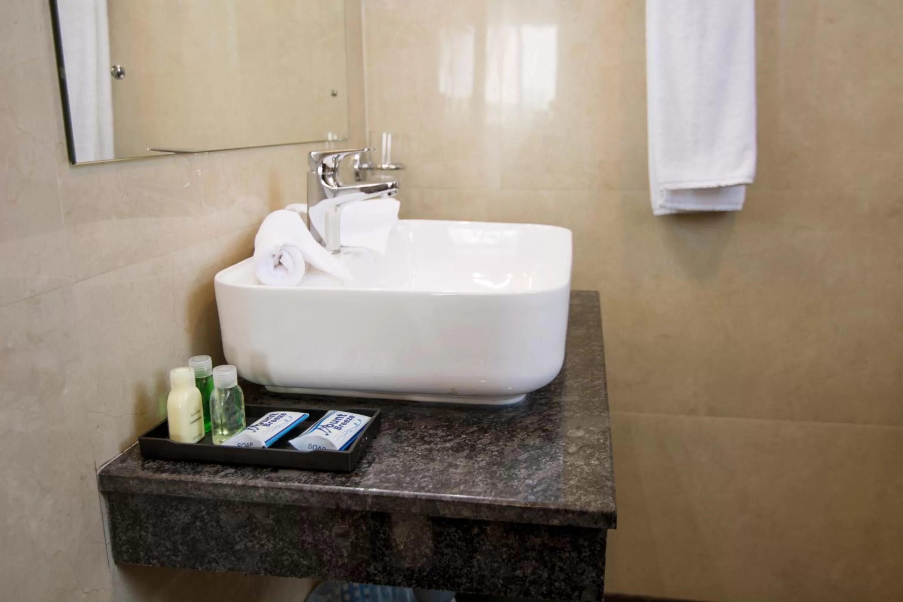 Bathroom in Mount Breeze Hotel