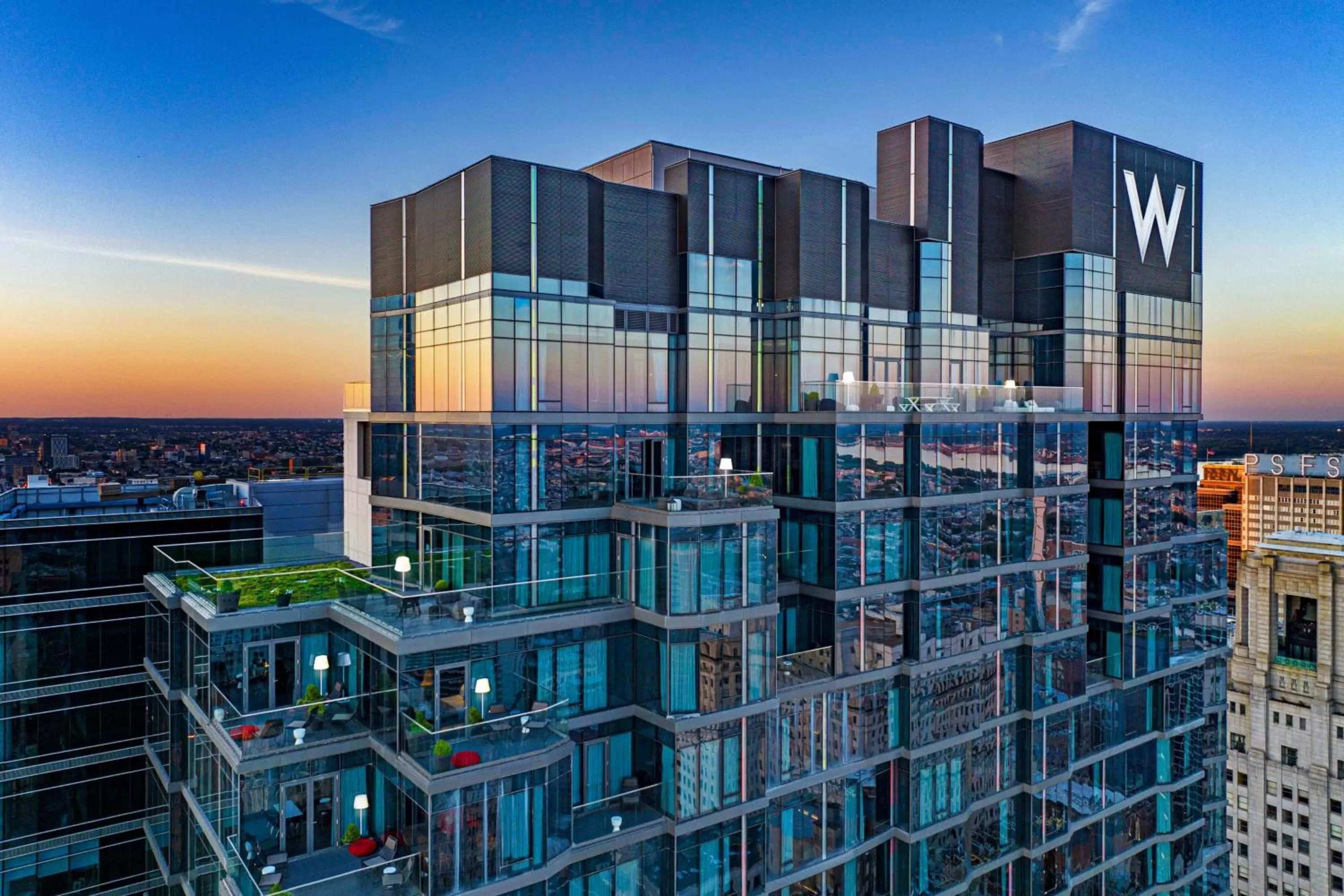 Property building in W Philadelphia