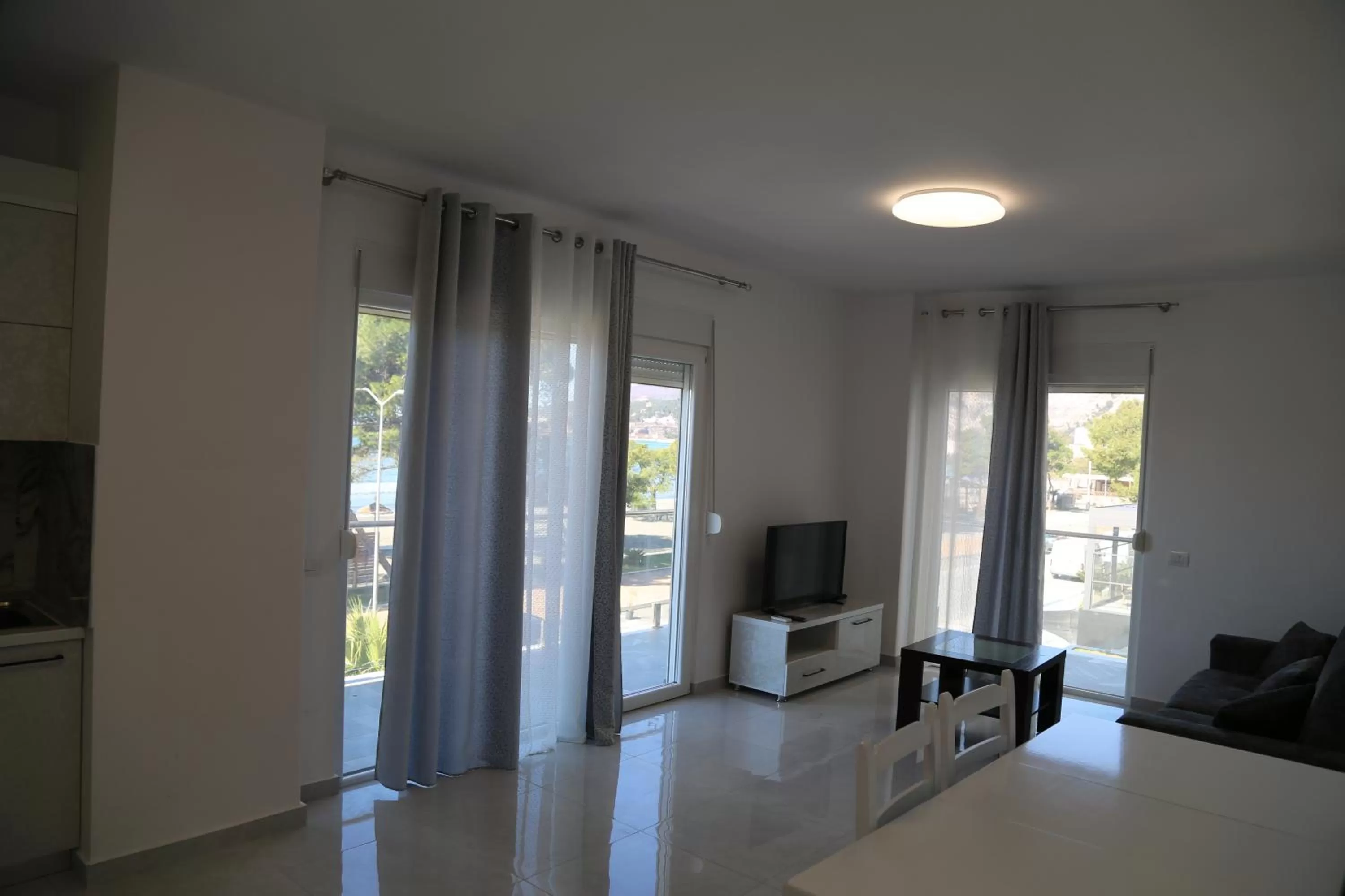 TV/Entertainment Center in Anchor Apartments