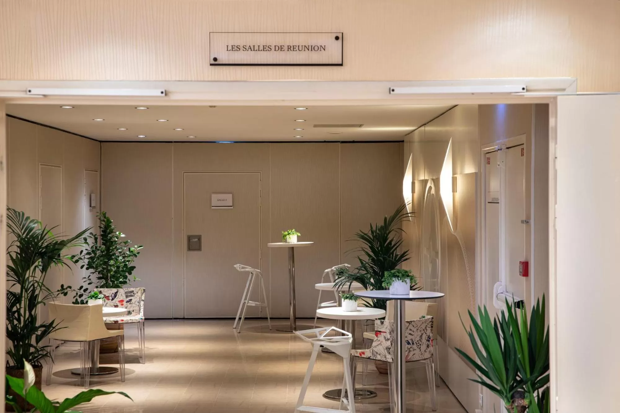 Meeting/conference room in Hôtel du Port