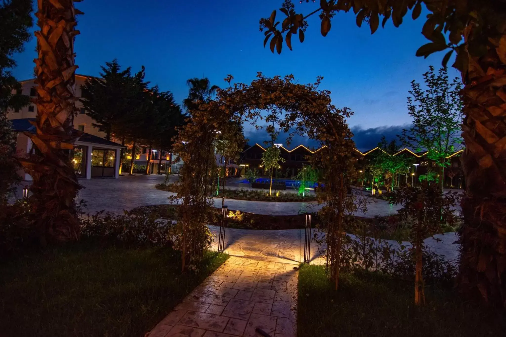 Deluxe Suite with Spa Bath in Green Palace Suite Hotel Deluxe Suite with Spa Bath in Green Palace Suite Hotel