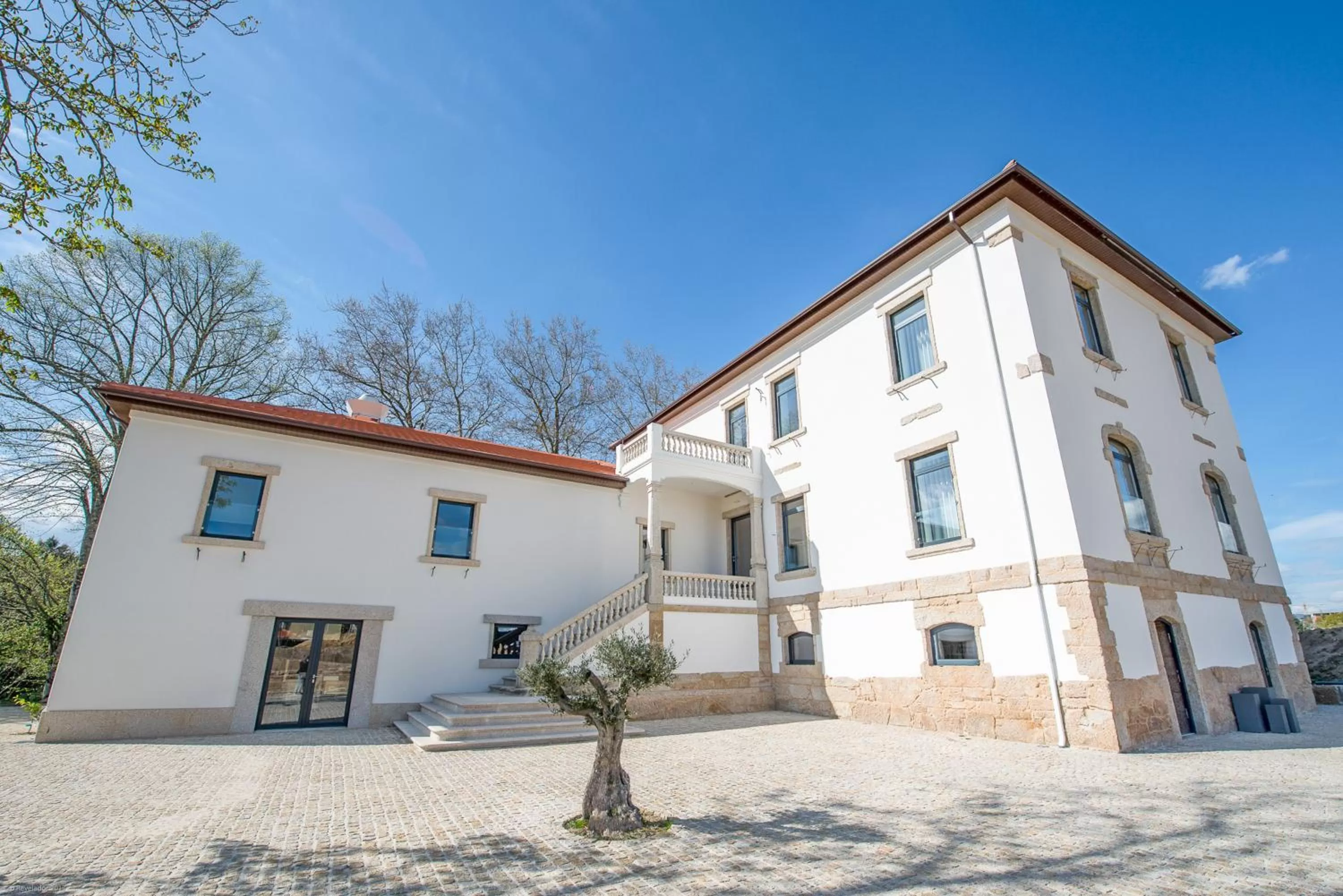 Facade/entrance in Borralha Hotel, Restaurante & Spa
