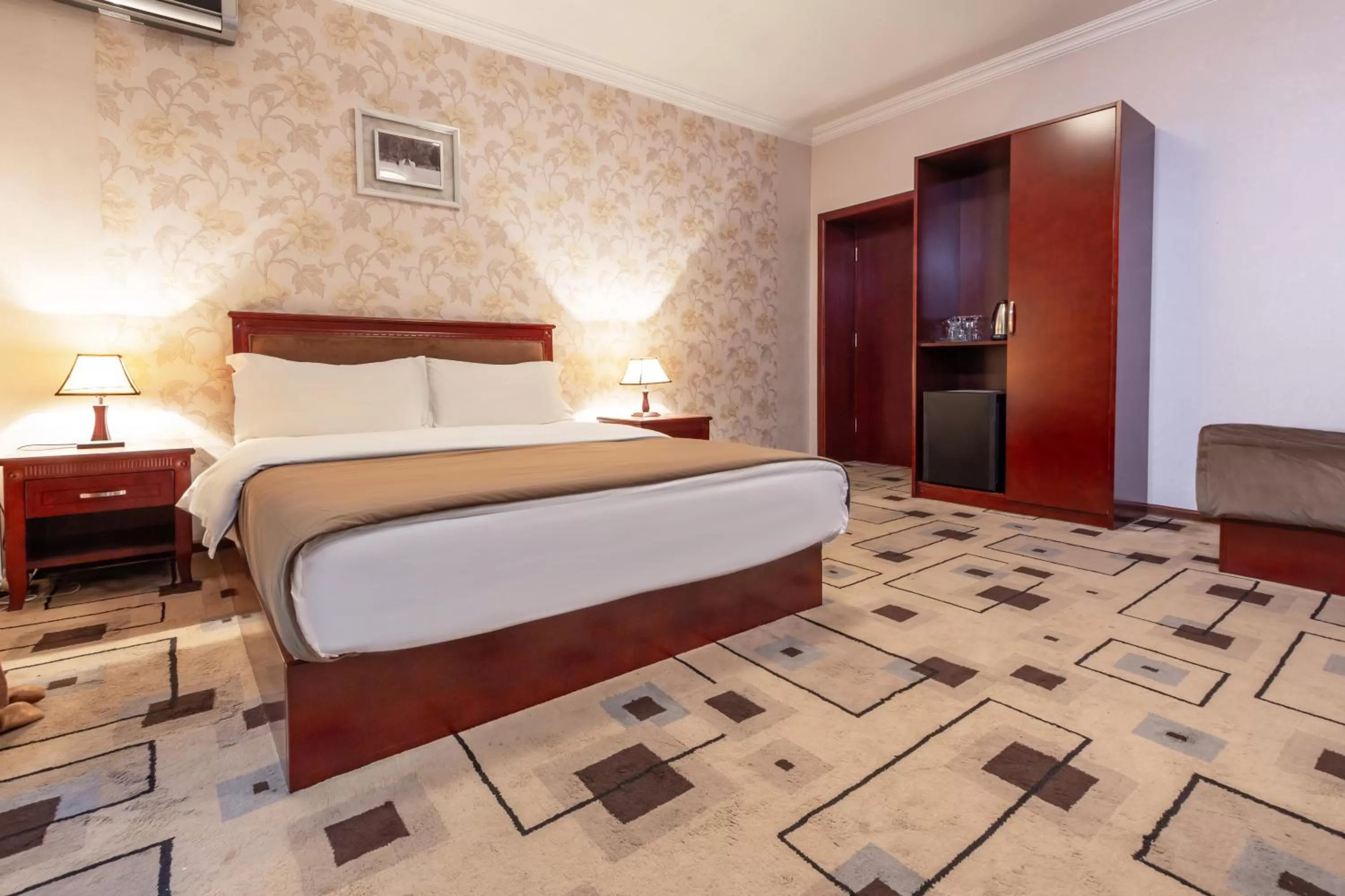 Bed in Margo Palace Hotel