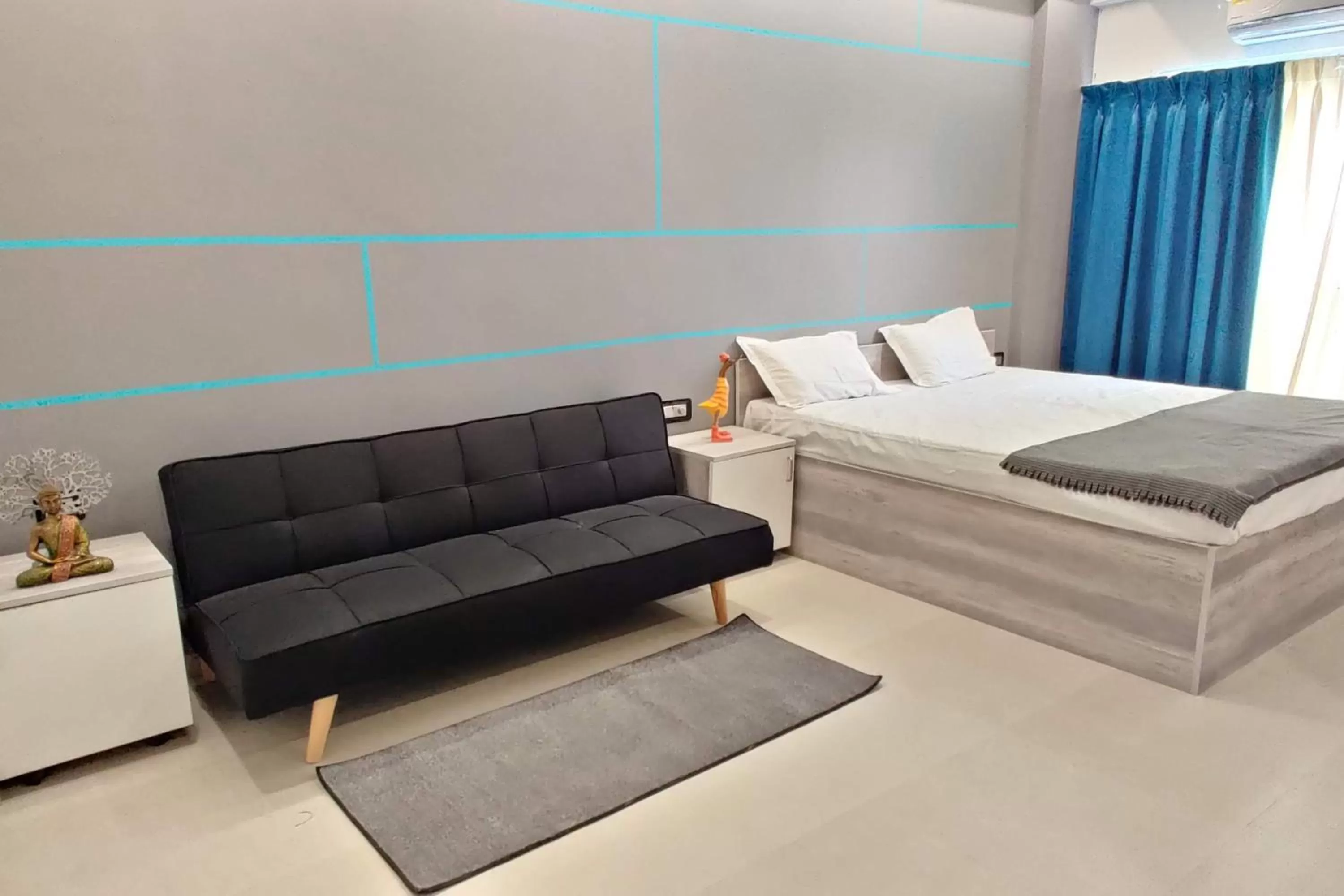 cot, Seating Area in RESTEL STUDIO FLATS